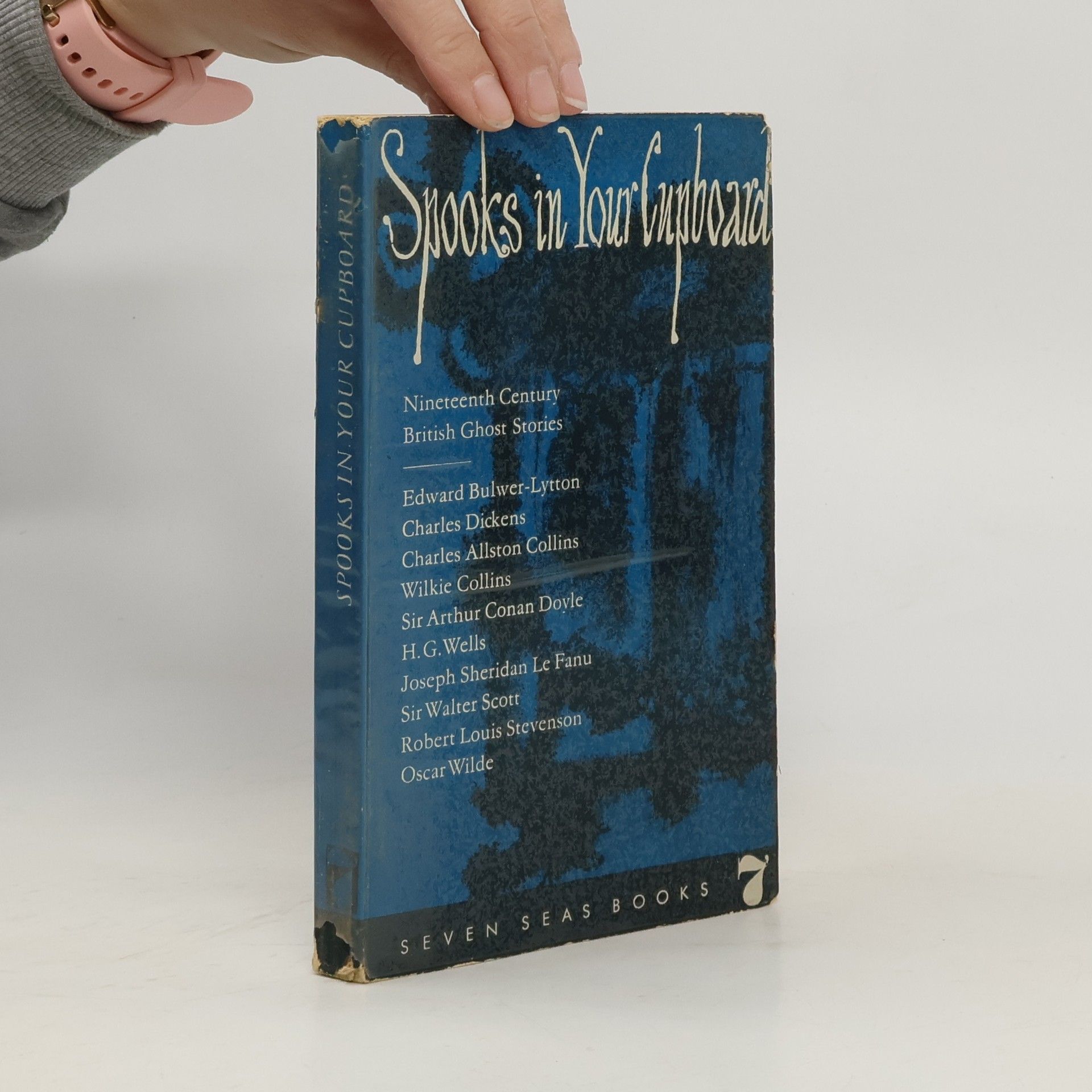 Kolektív autorov Spooks in Your Cupboard