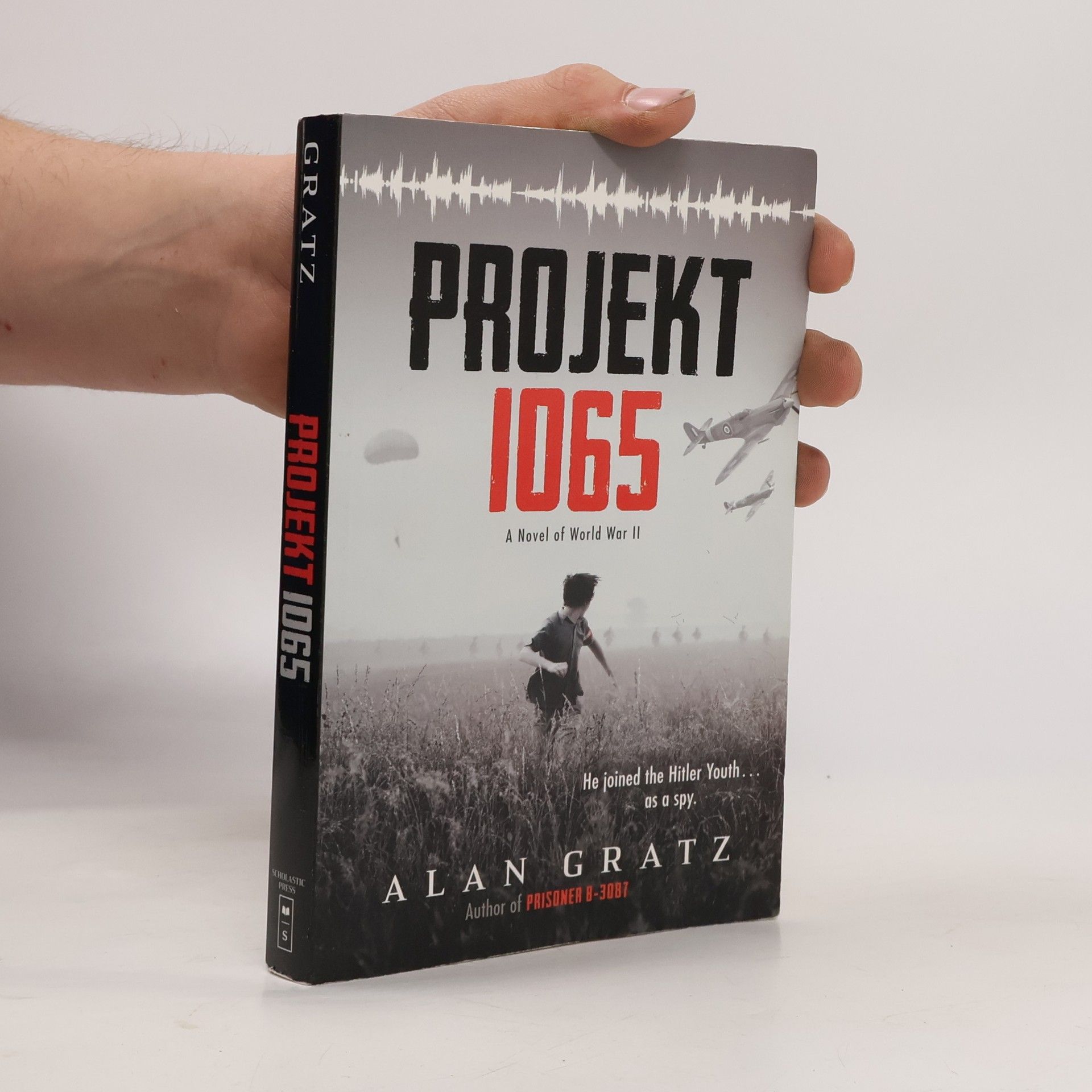 Alan Gratz Projekt 1065