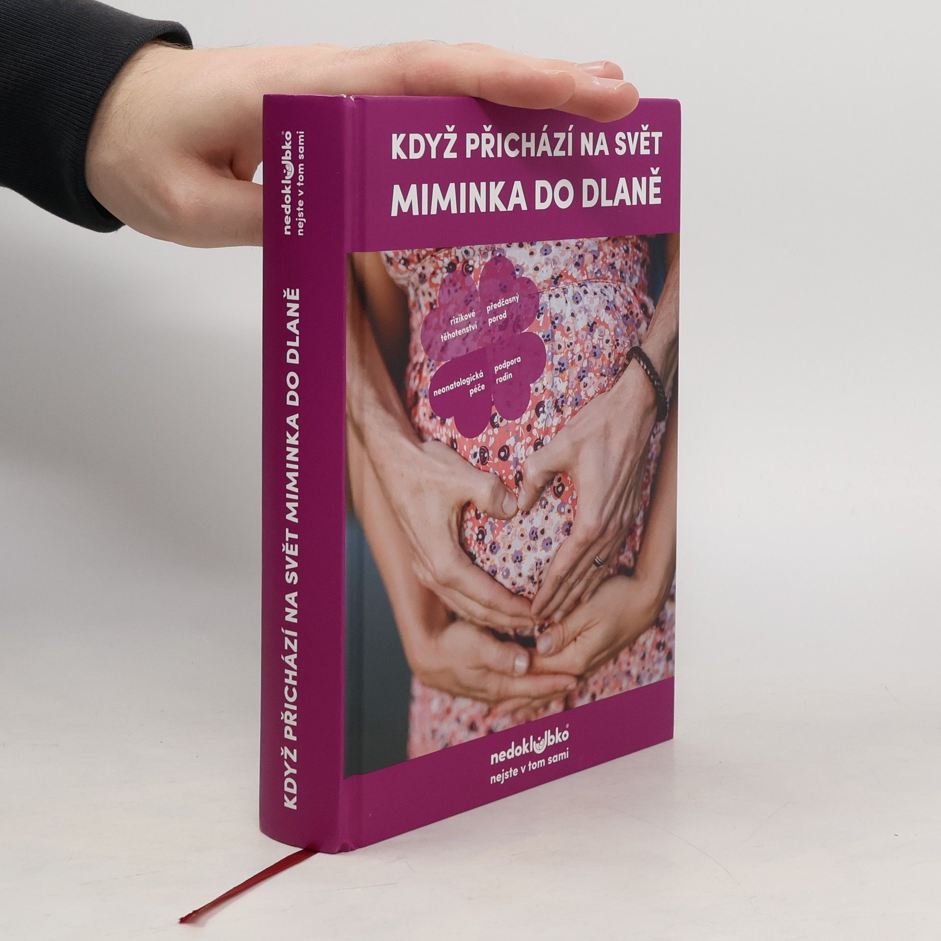 AA.VV. Když přichází na svět miminka do dlaně