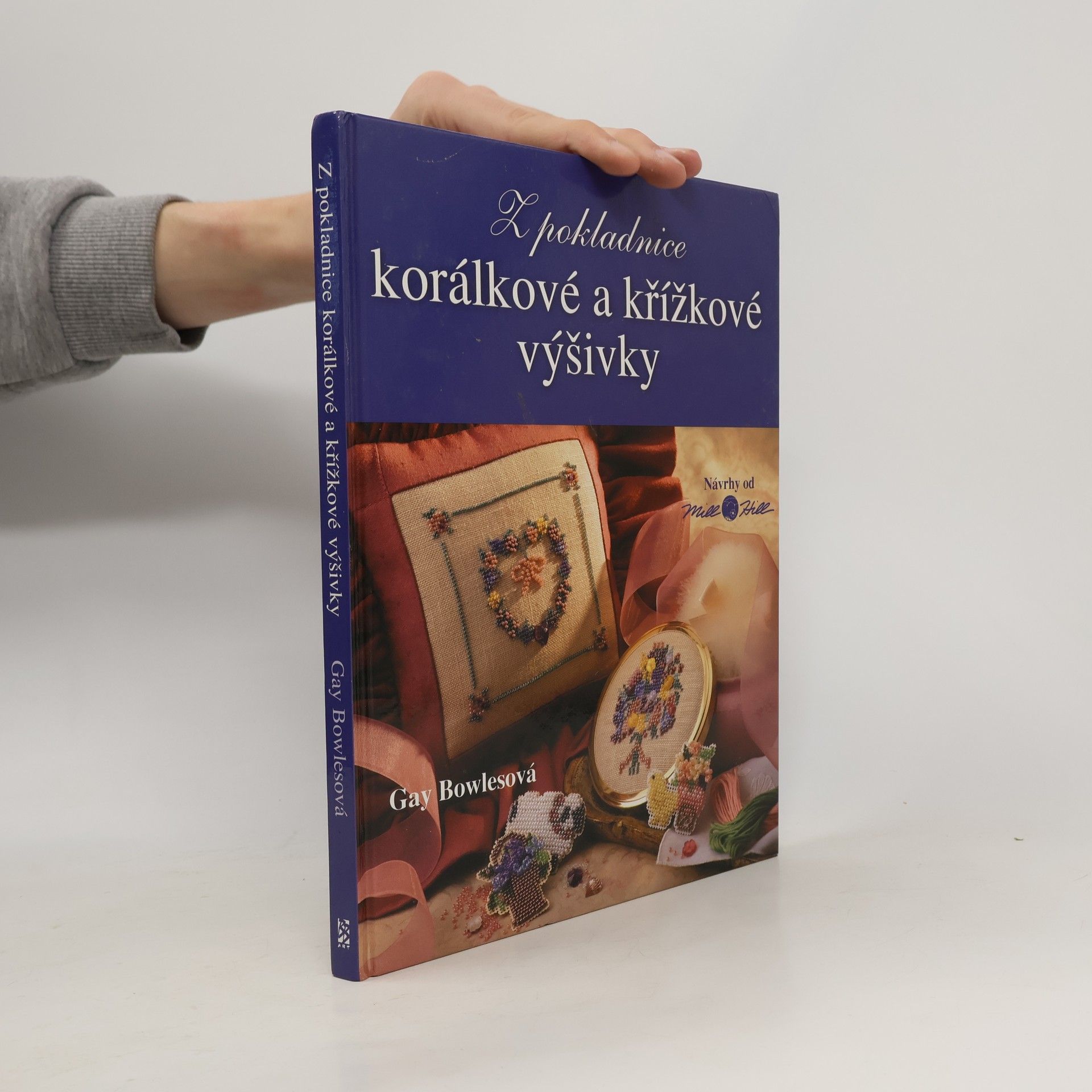 Gay Bowles Z pokladnice korálkové a křížkové výšivky: návrhy od Mill Hill