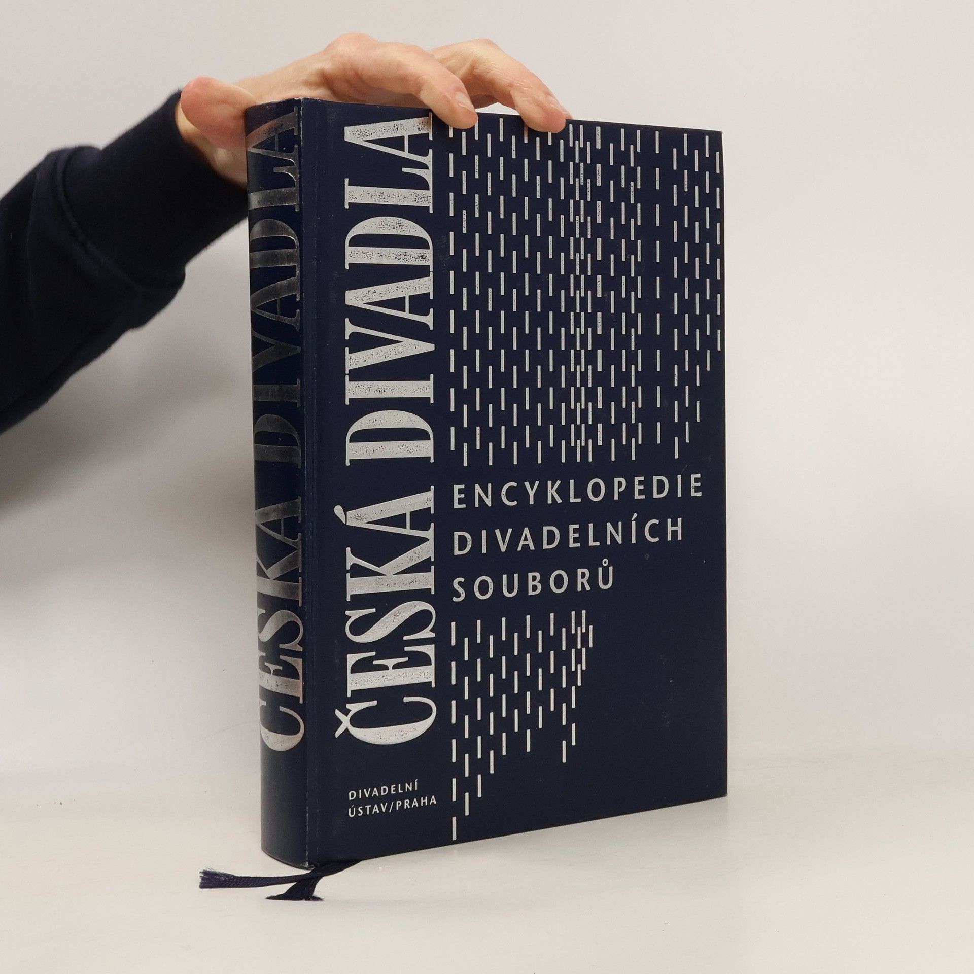 AA.VV. Česká divadla. Encyklopedie divadelních souborů