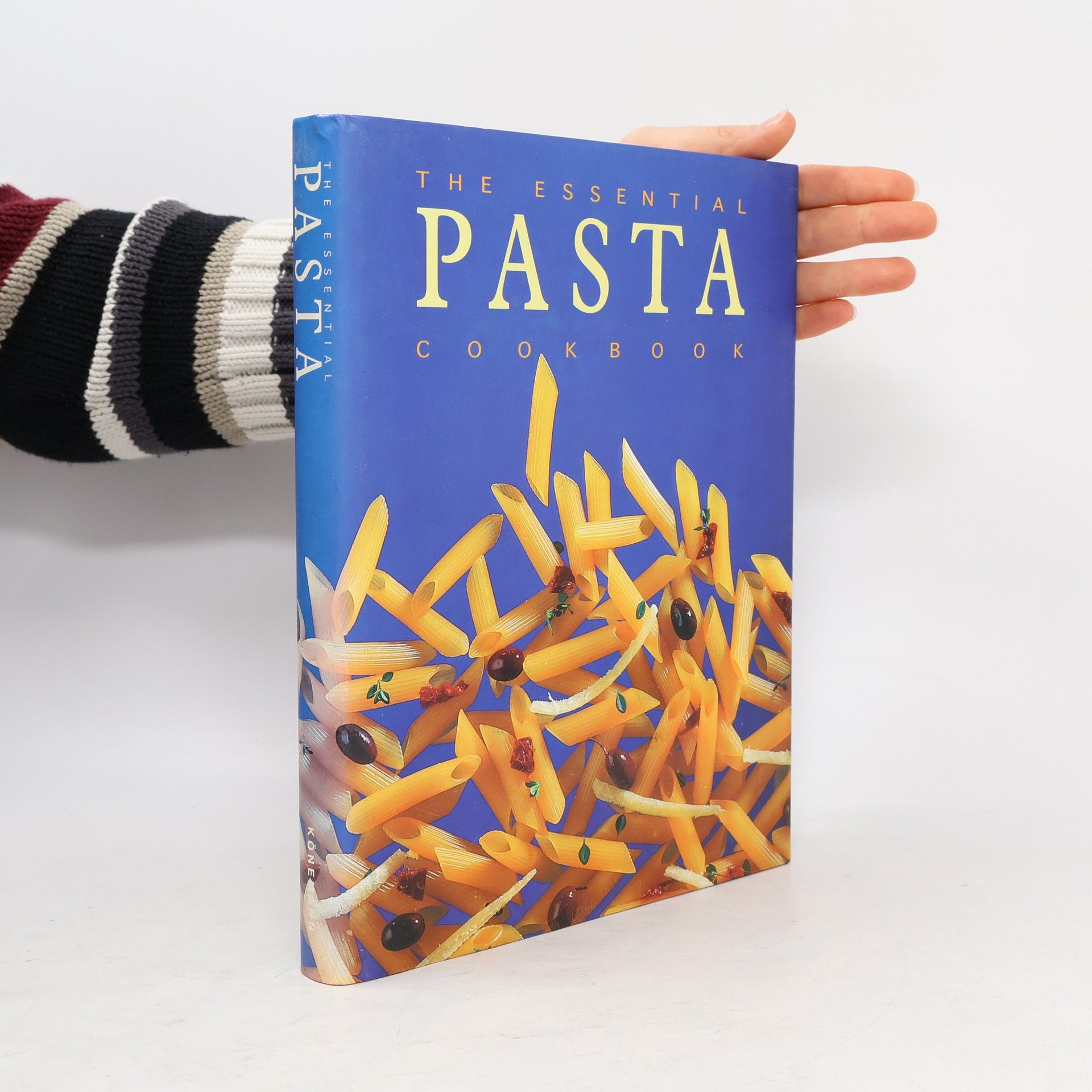Various authors The Essential Pasta Cookbook