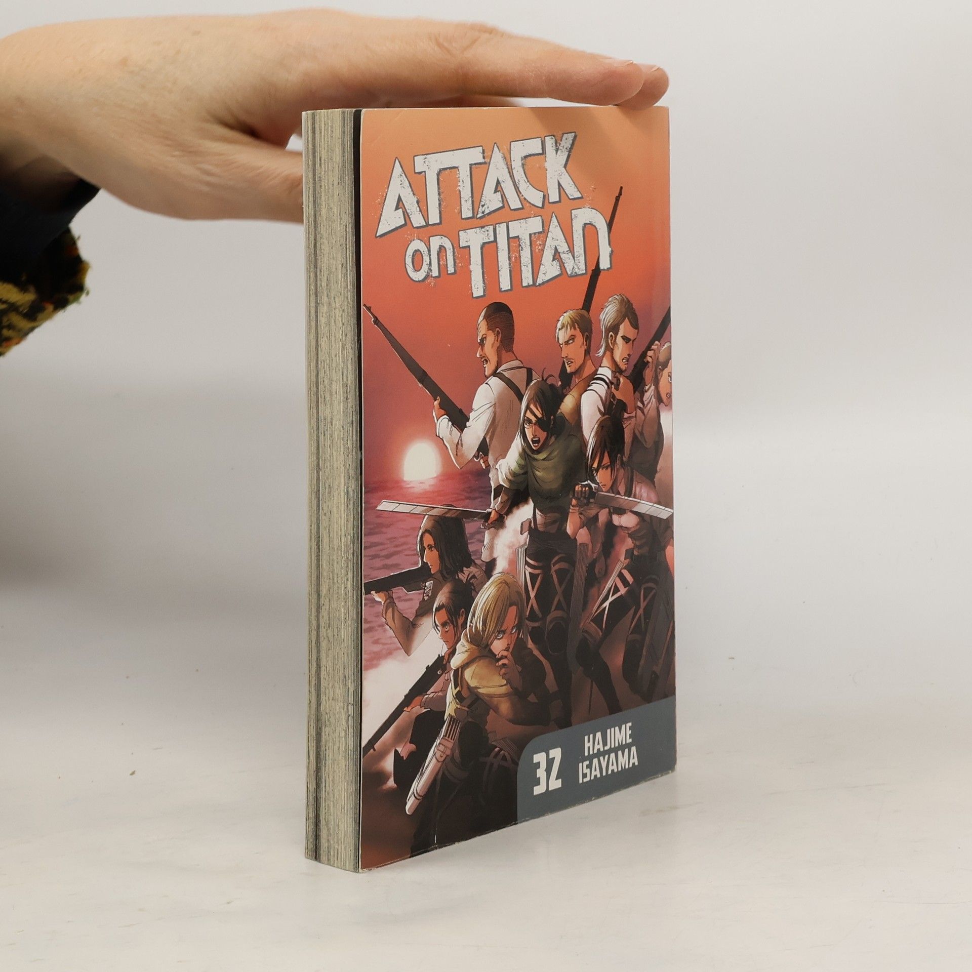 Hadžime Isajama Attack on Titan 32