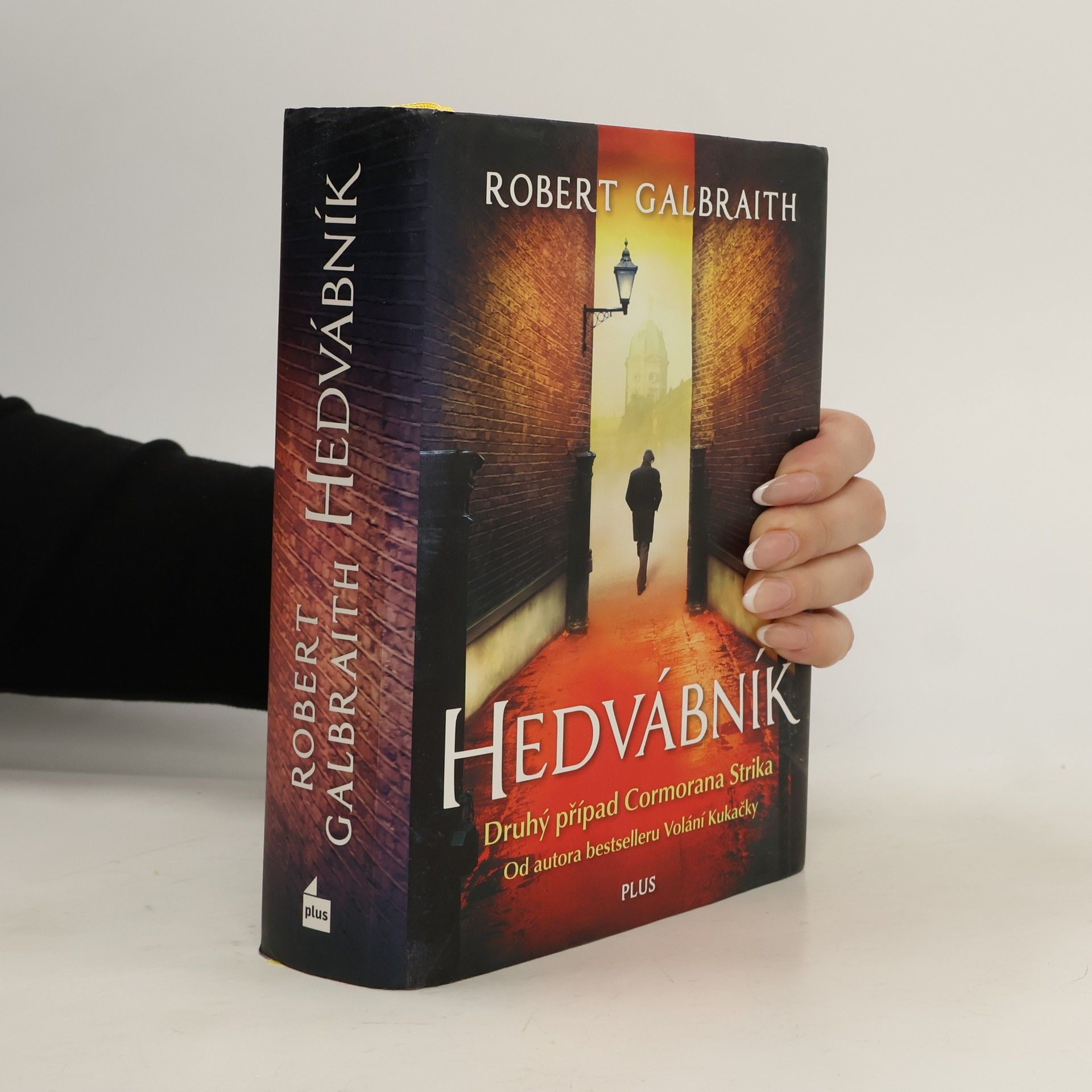 Robert Galbraith Hedvábník