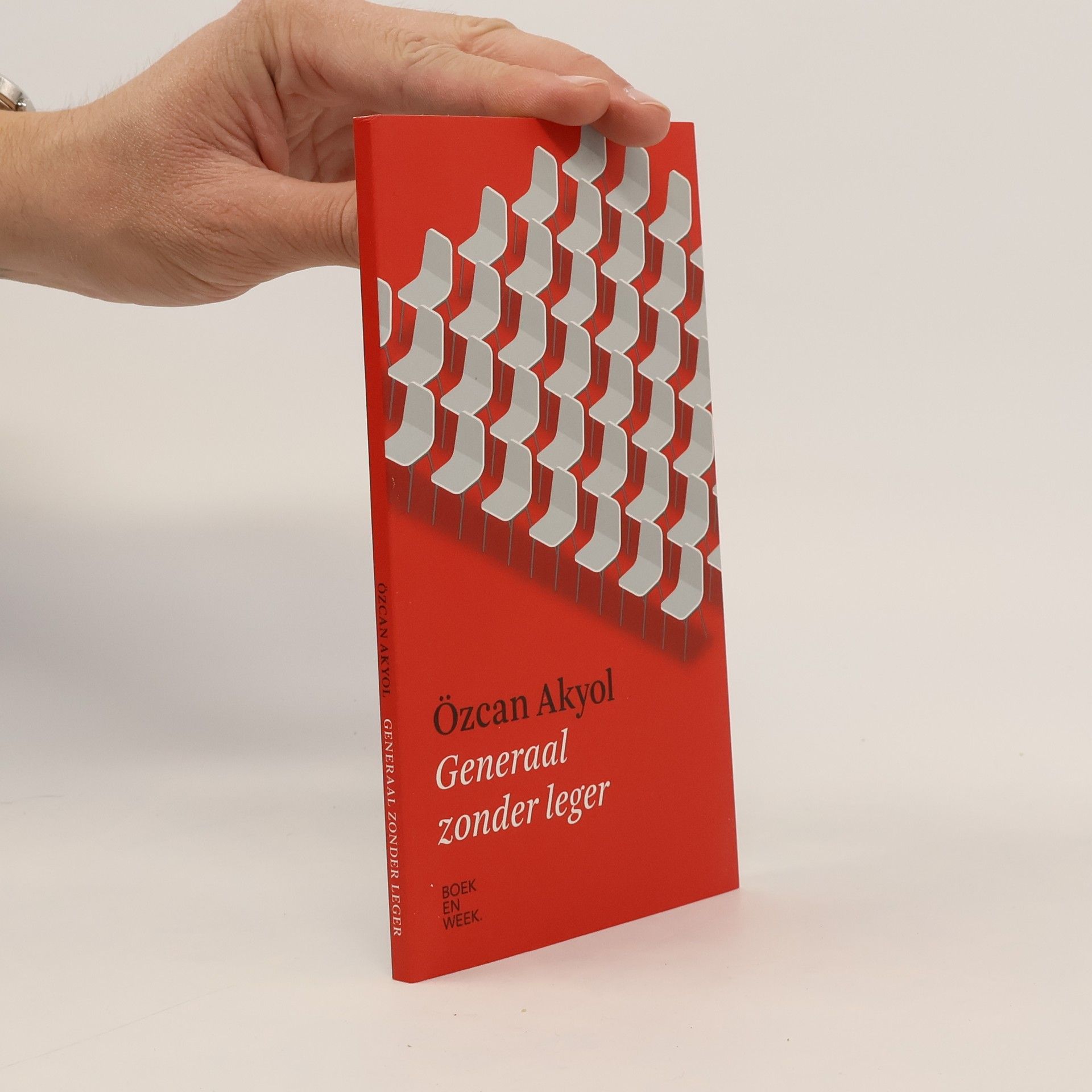 Özcan Akyol Generaal zonder leger