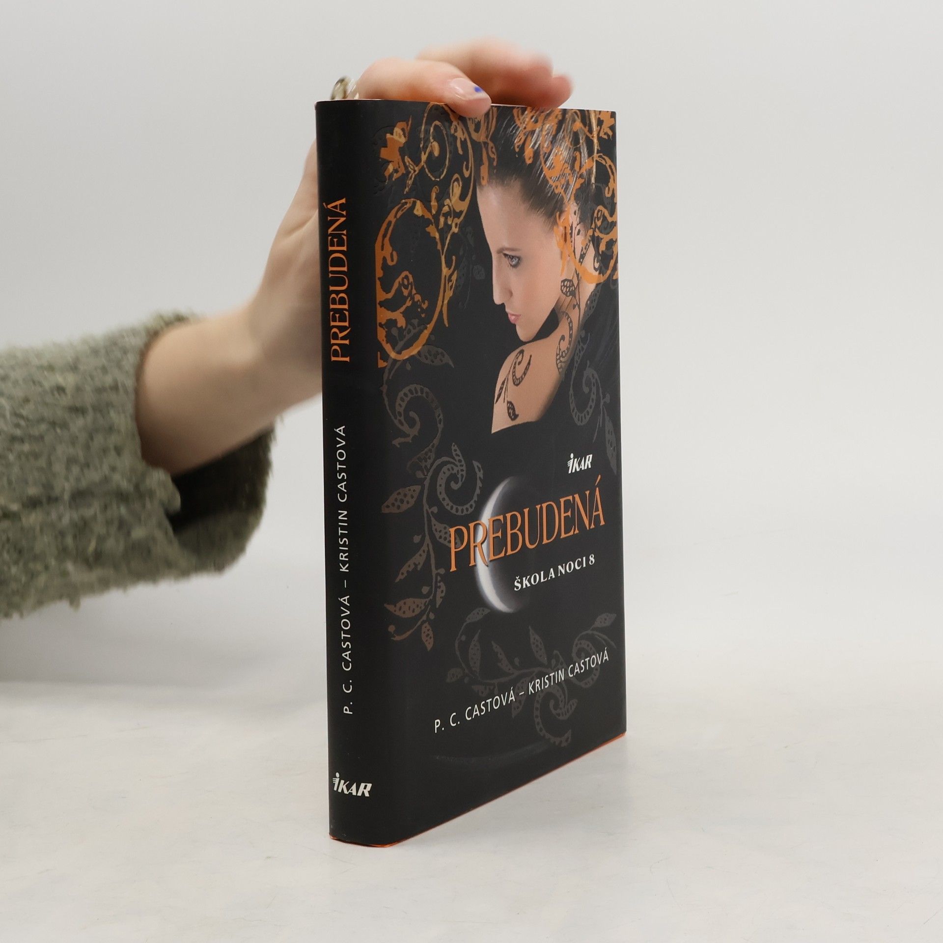 P. C. Castová Prebudená