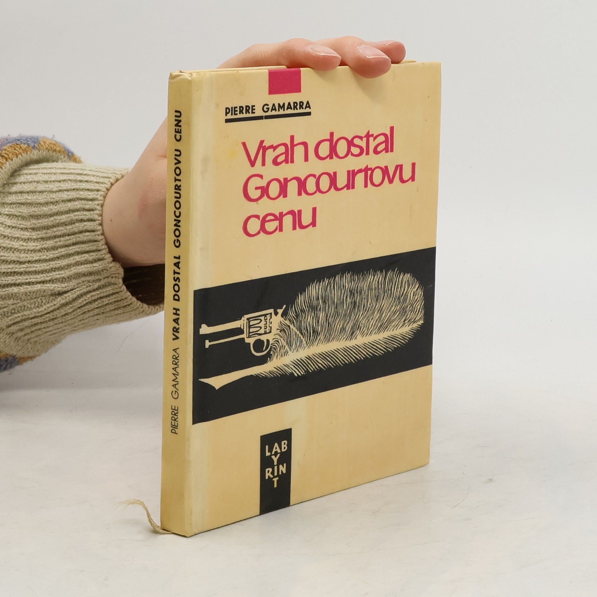 Pierre Gamarra Vrah dostal Goncourtovu cenu