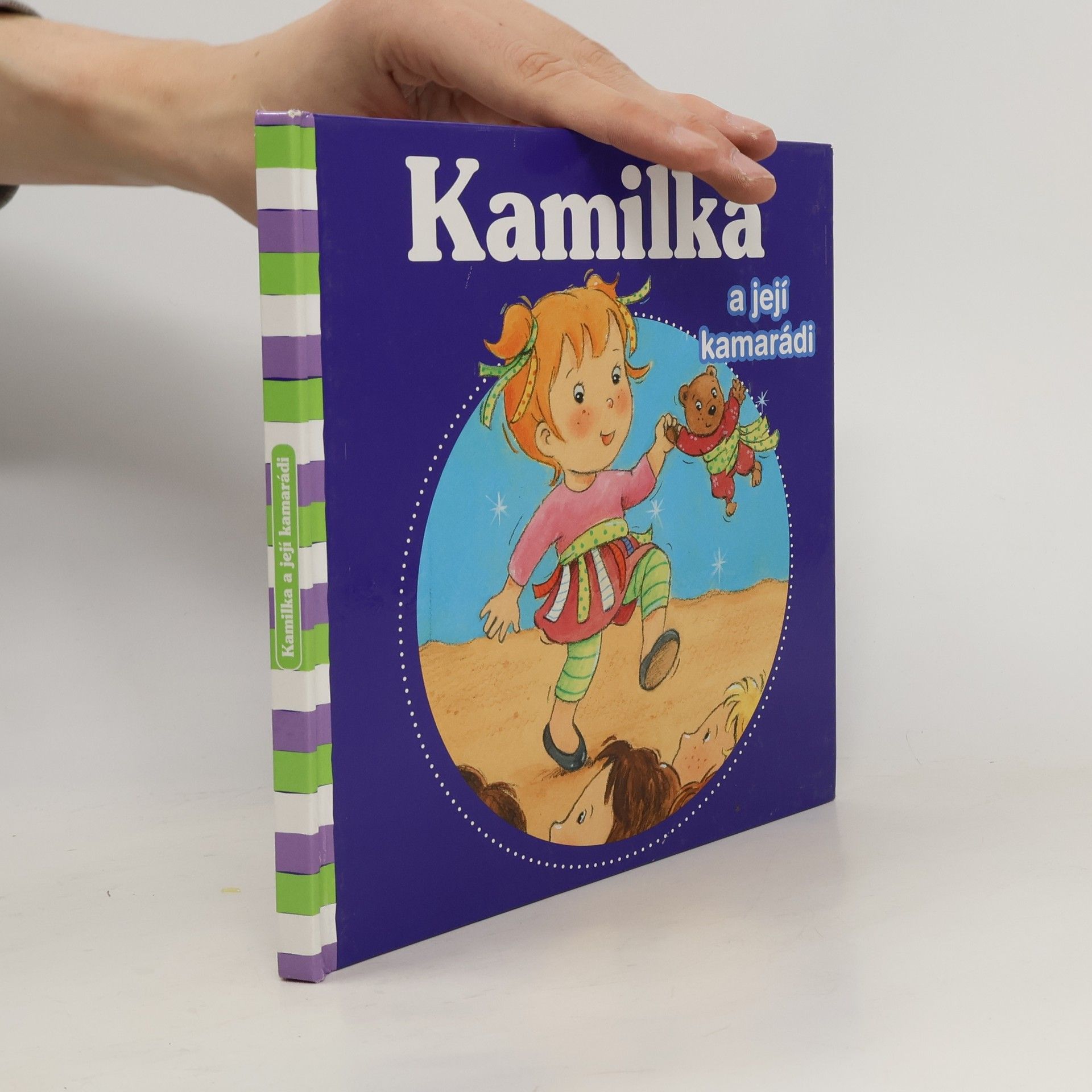 Nancy Delvaux Kamilka a její kamarádi