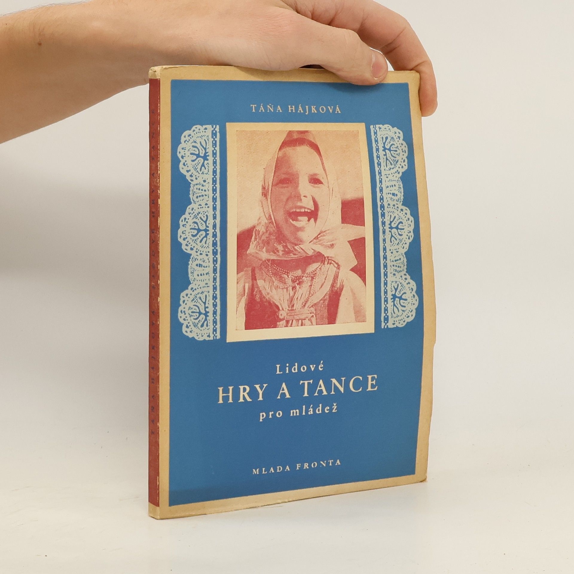 Lidové hry a tance pro mládež