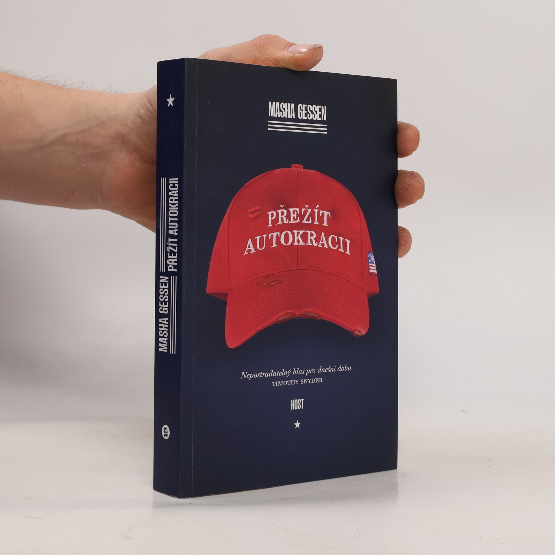 Přežít autokracii