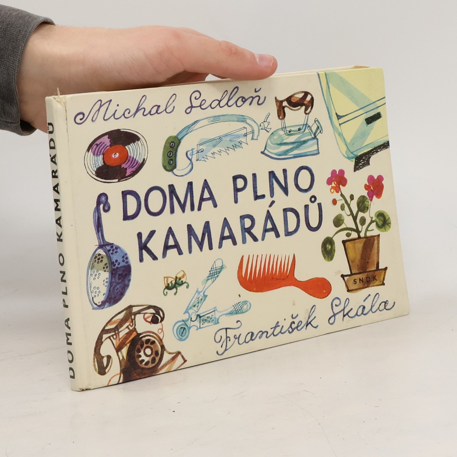 Doma plno kamarádů