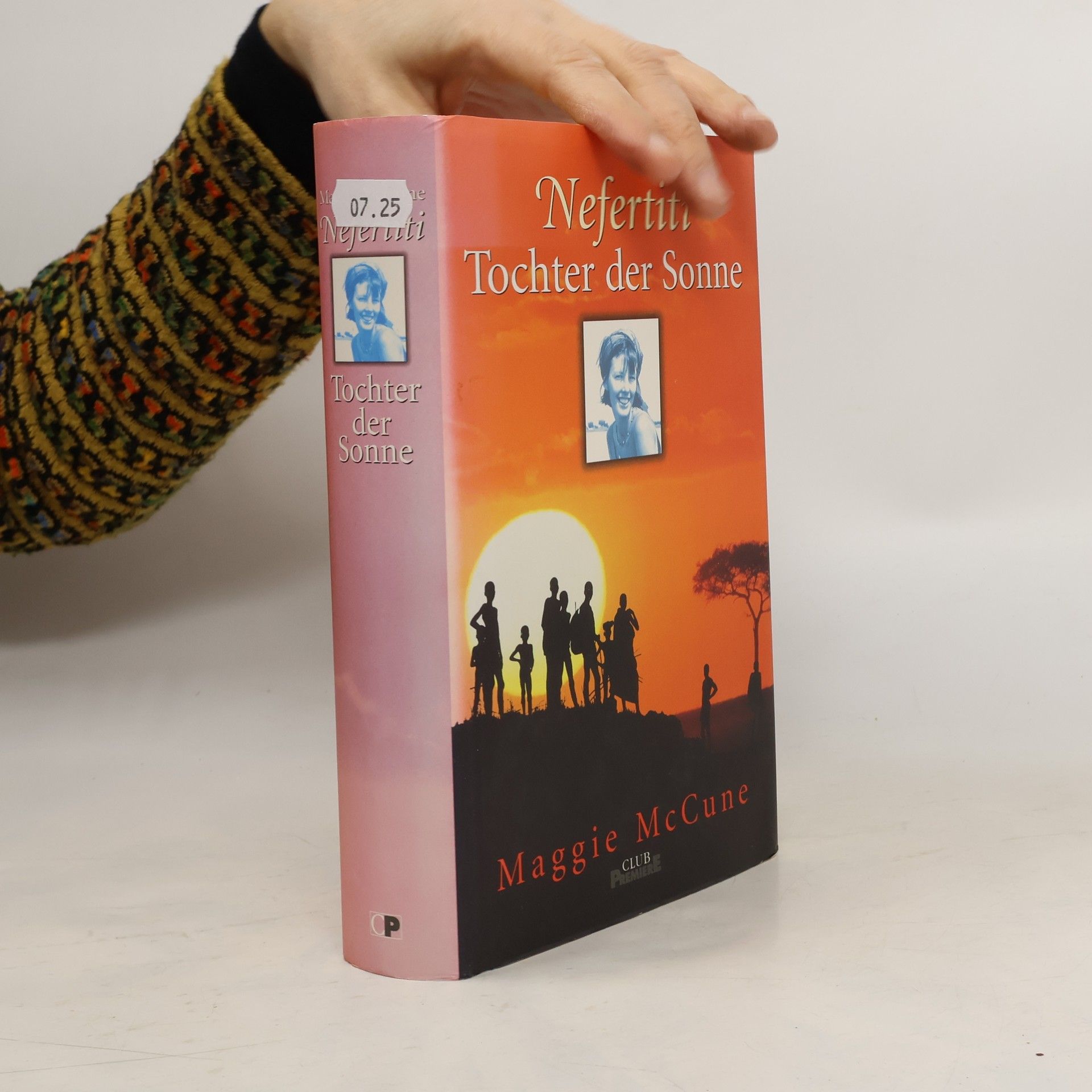 Maggie McCune Nefertiti. Tochter der Sonne