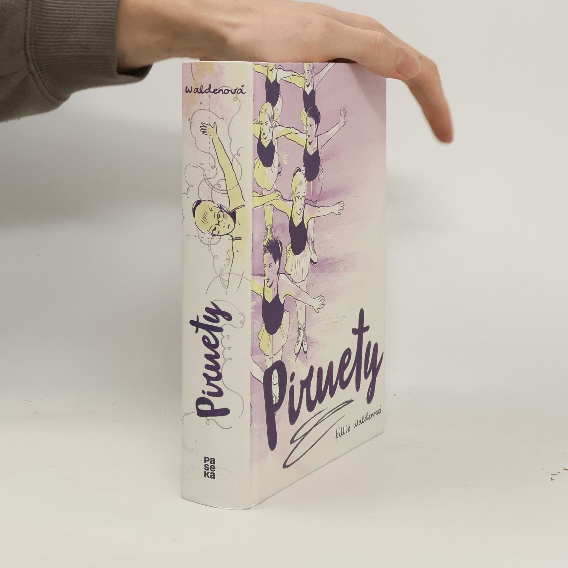 Tillie Walden Piruety