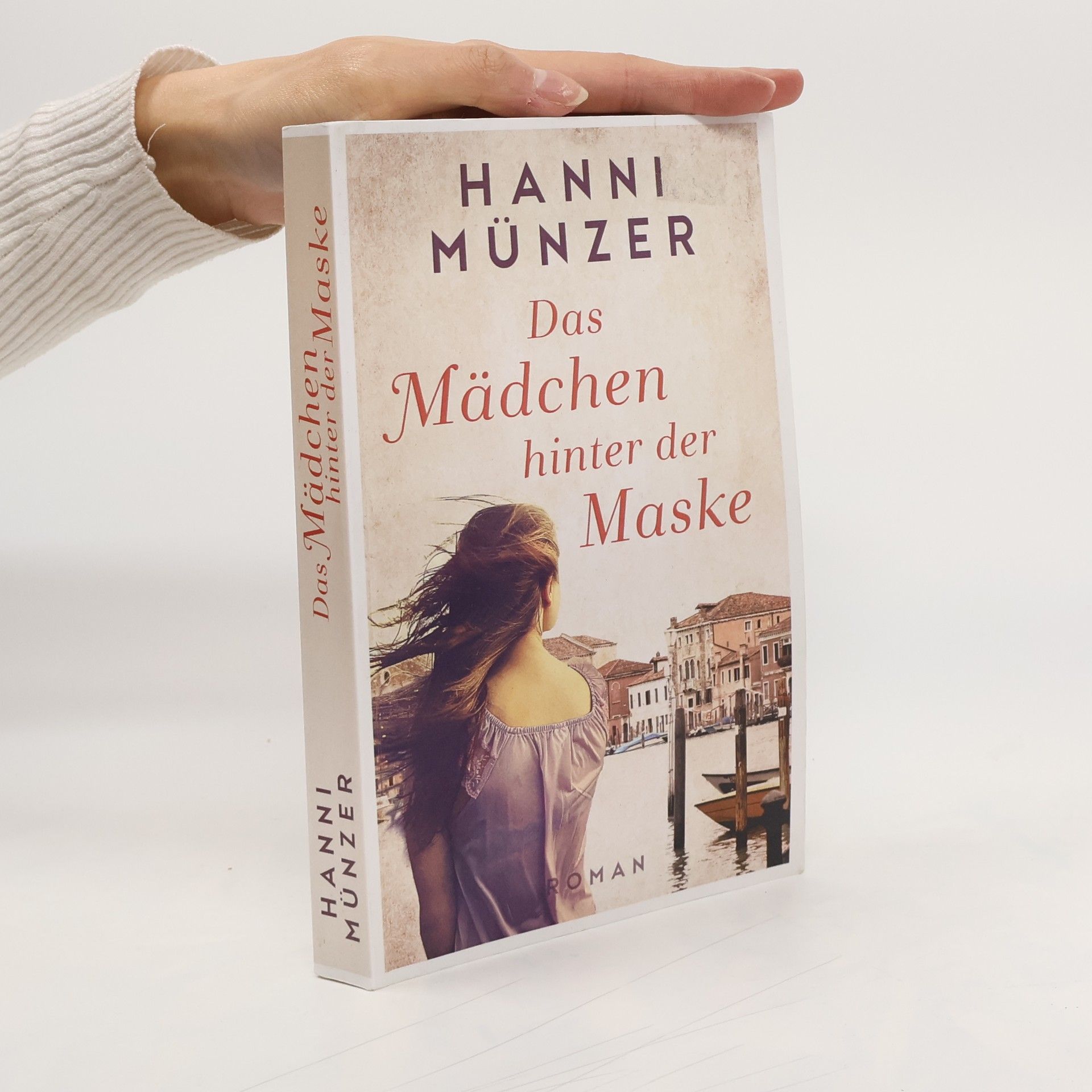 Das Mädchen hinter der Maske
