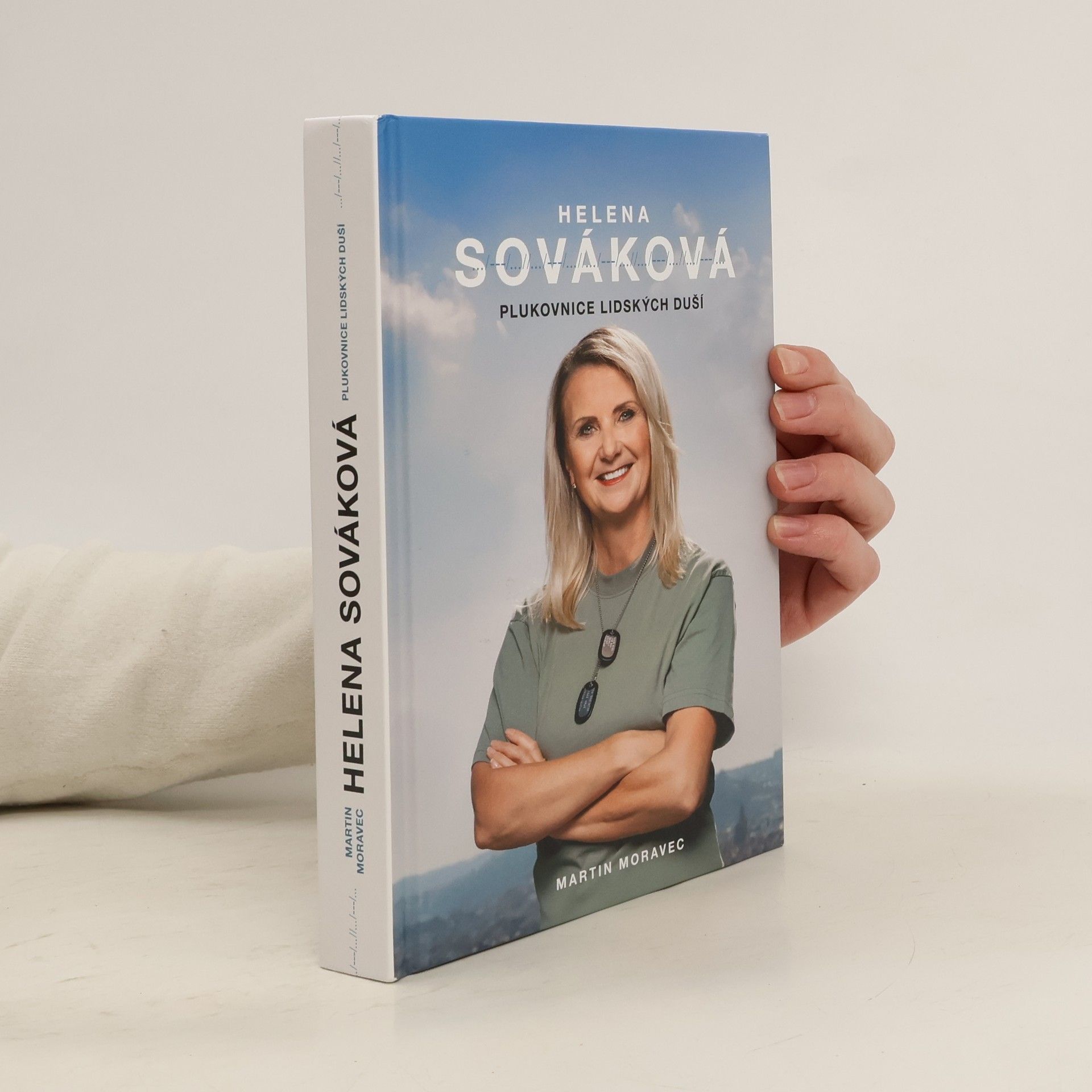 Martin Moravec Helena Sováková: Plukovnice lidských duší