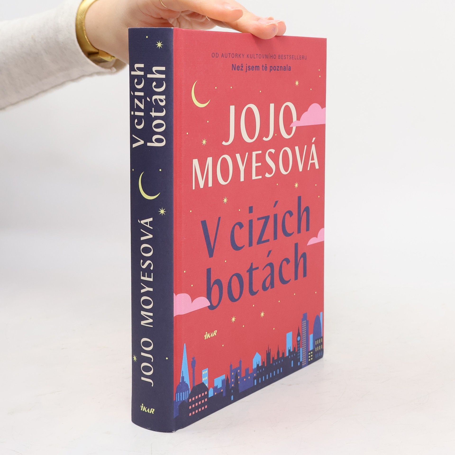 Jojo Moyesová V cizích botách