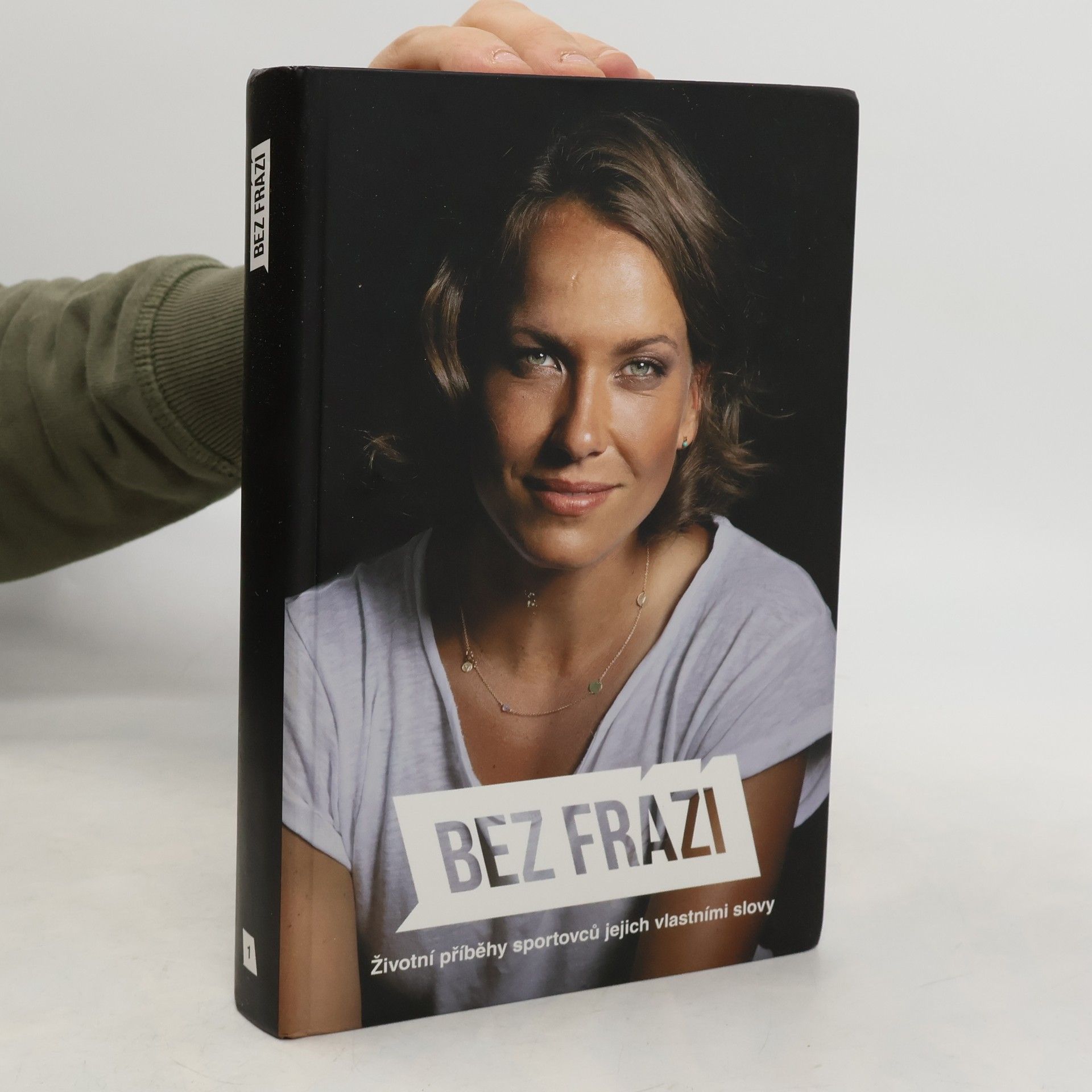 Various authors Bez frází