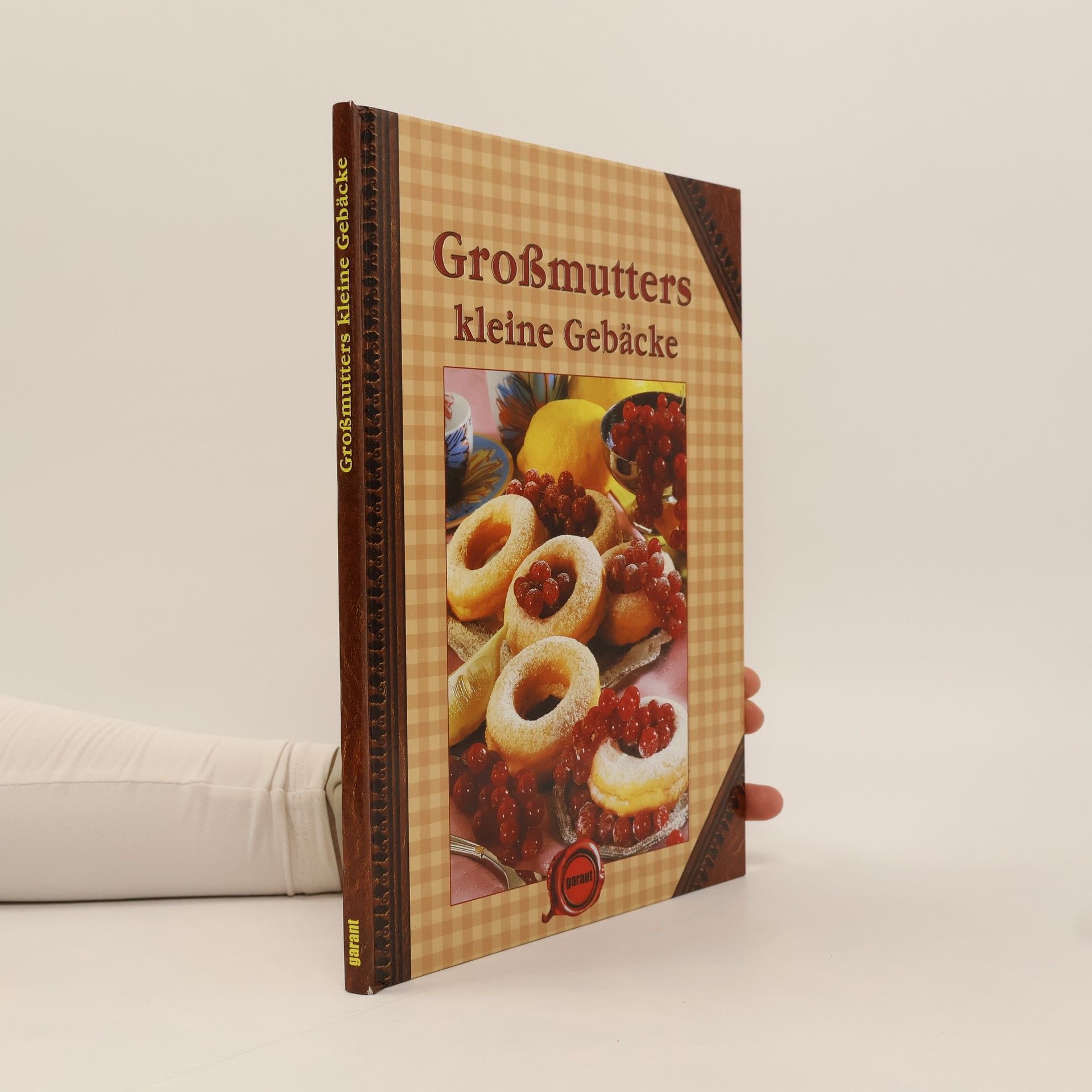 AA.VV. Großmutters kleine Gebäcke