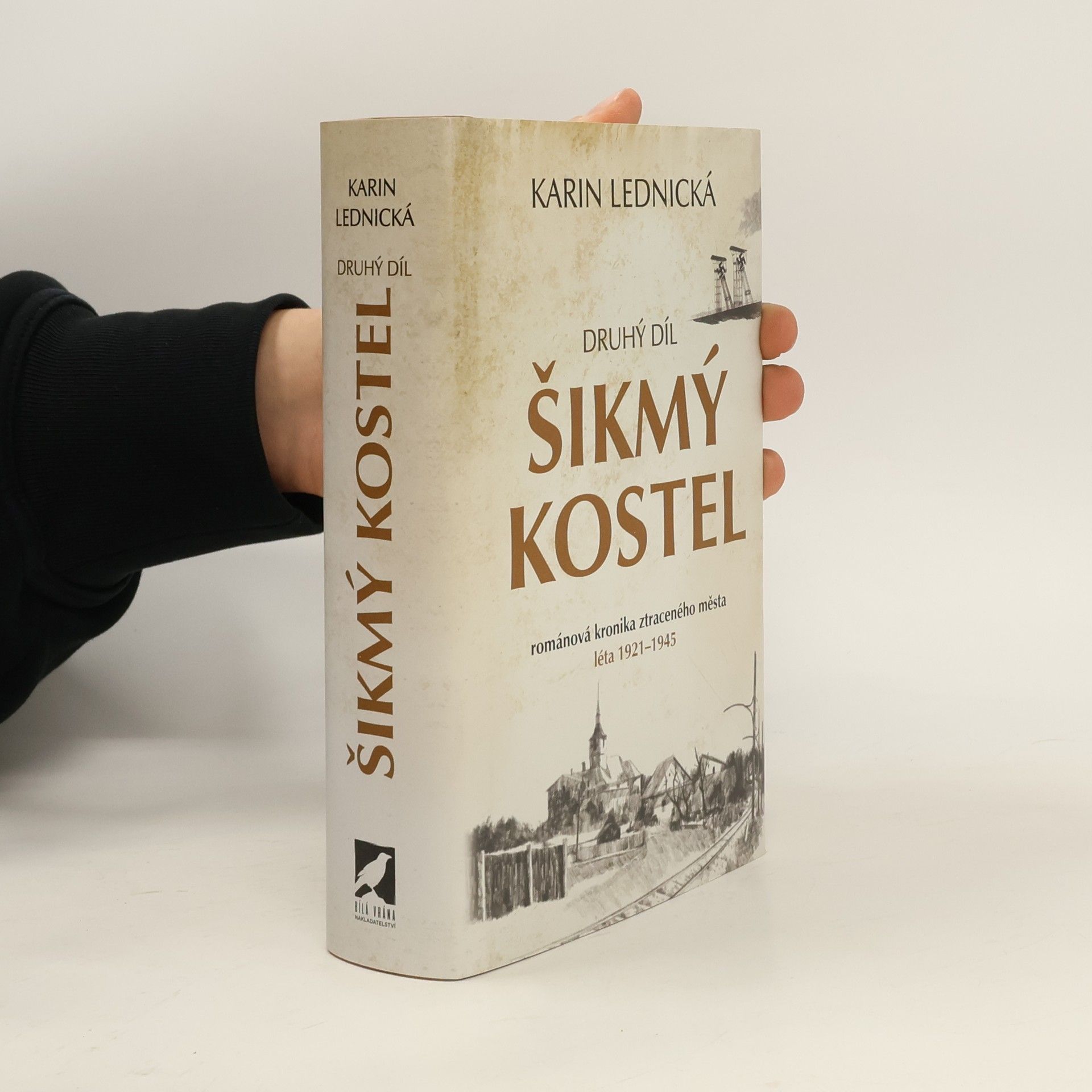 Karin Lednická Šikmý kostel 2