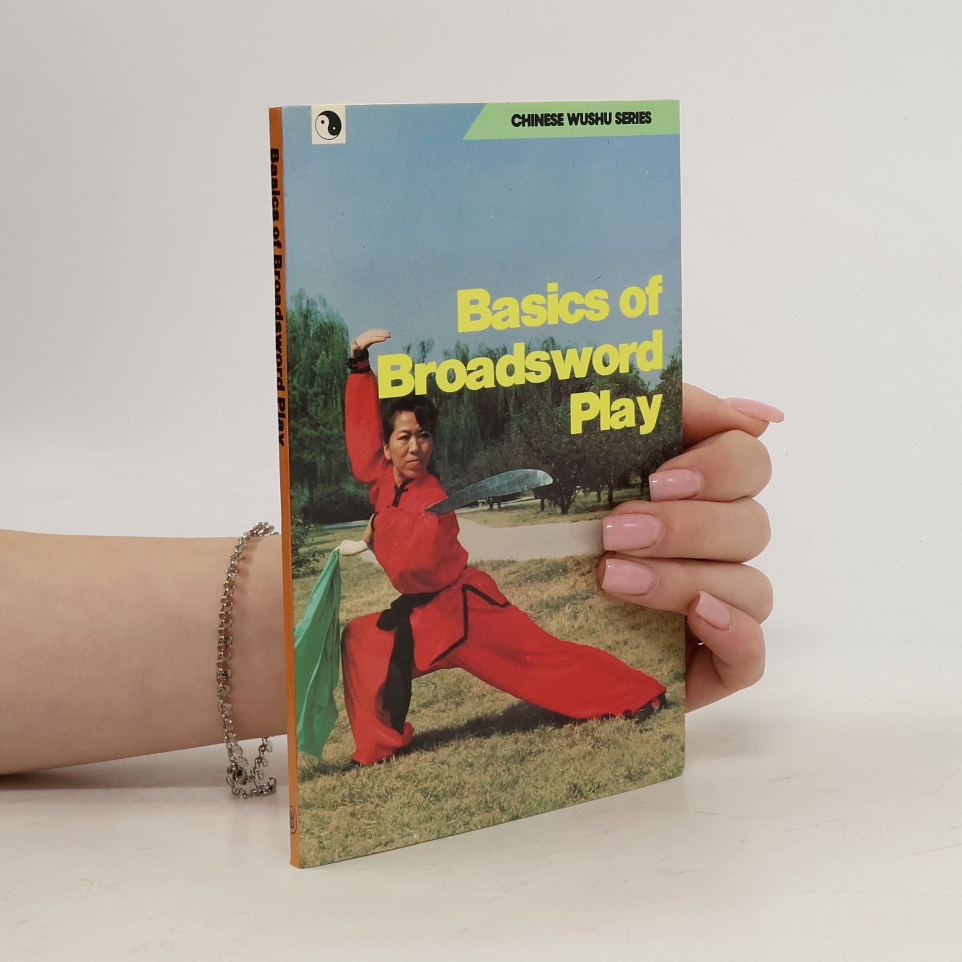 Dong Wenyu Basucs of Broadsword Play