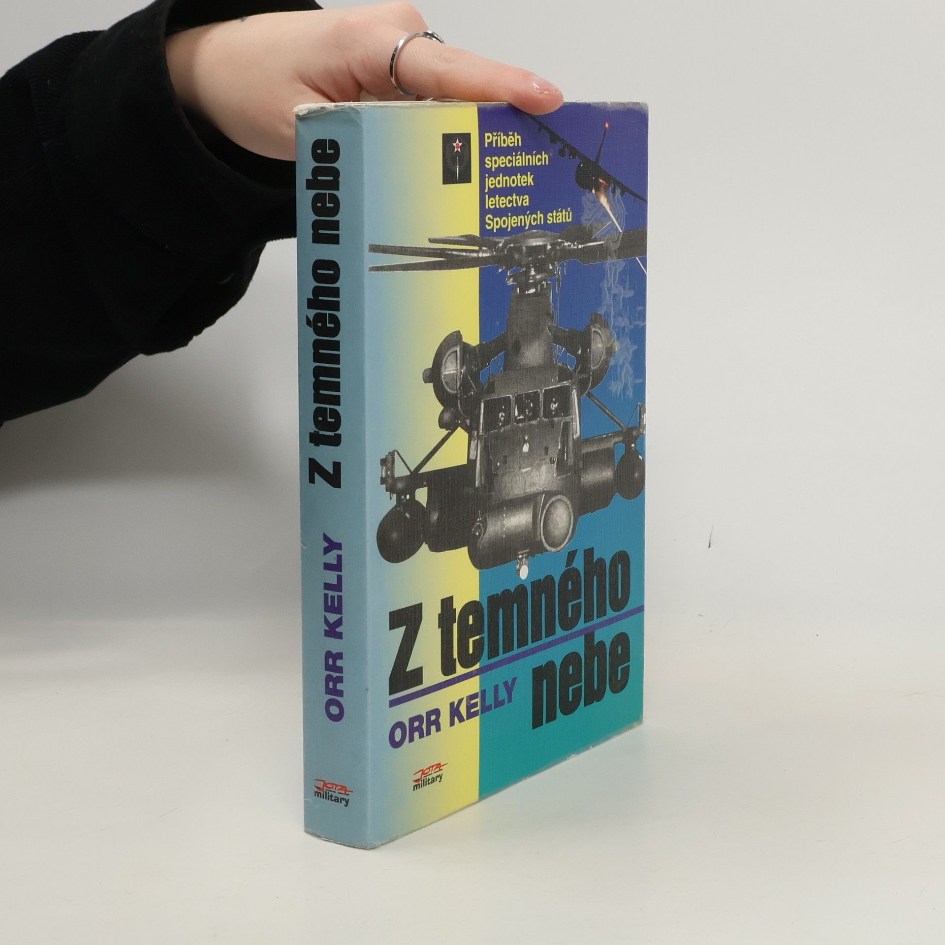 Z temného nebe: Příběh speciálních jednotek letectva Spojených států