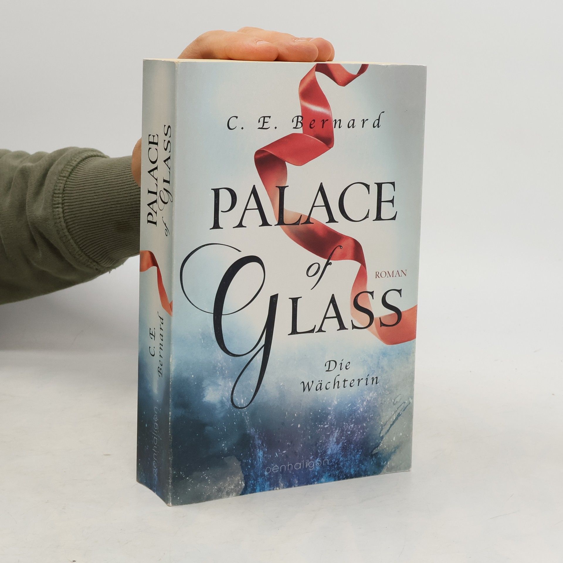 Palace of glass - die Wächterin