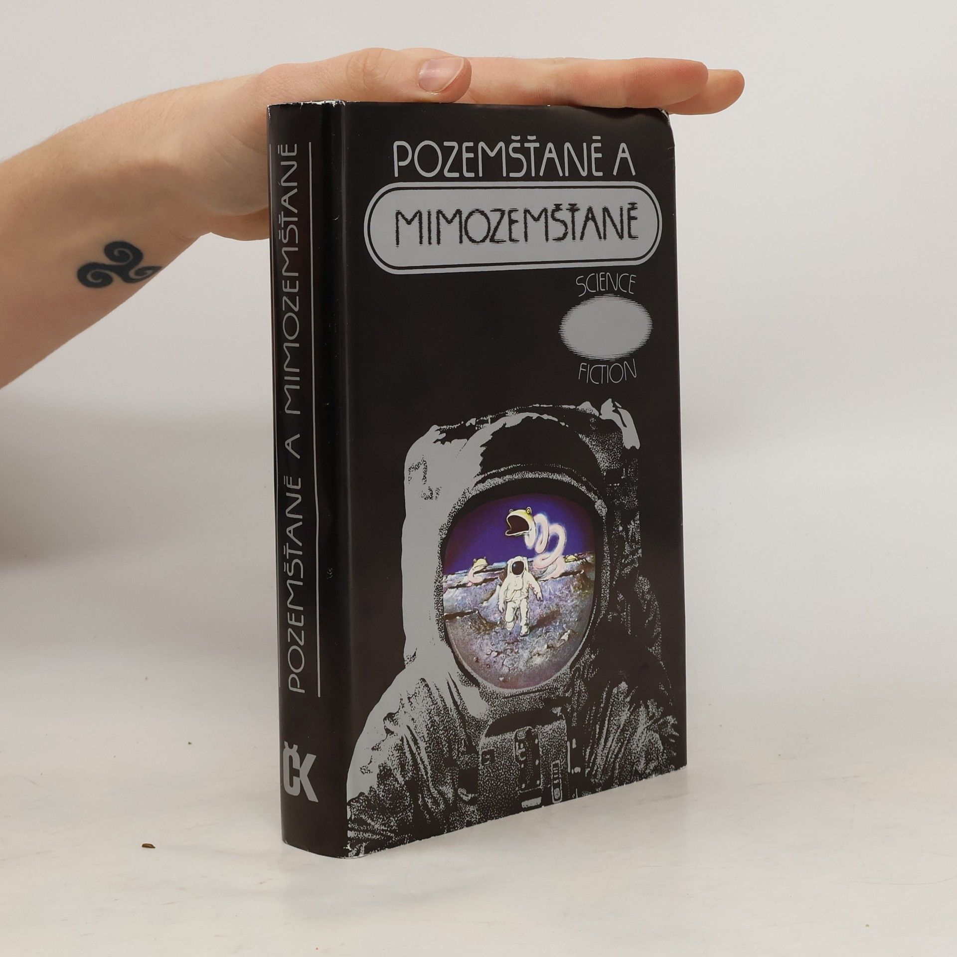 Autores varios Pozemšťané a mimozemšťané