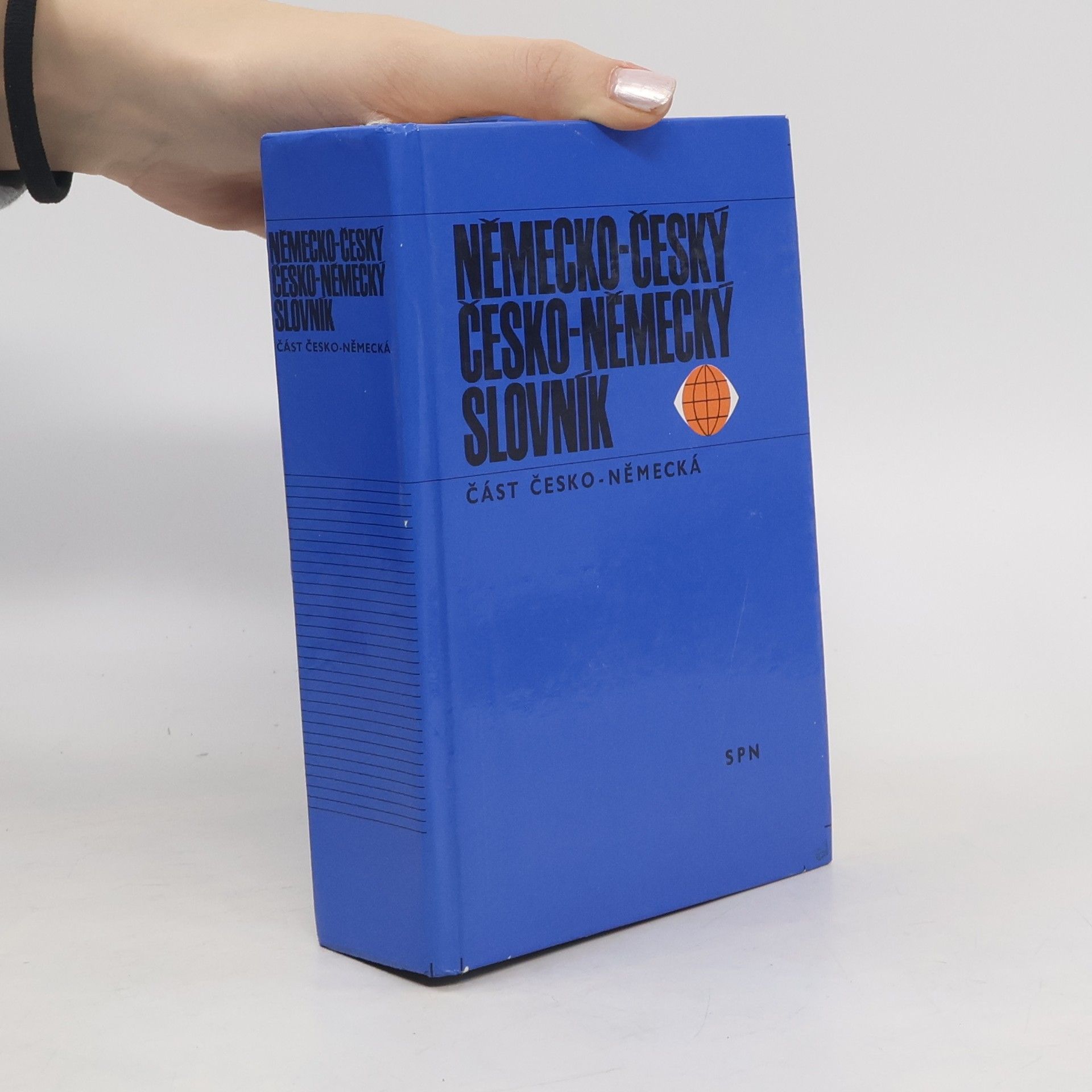 Německo-český a česko-německý slovník (1-2)