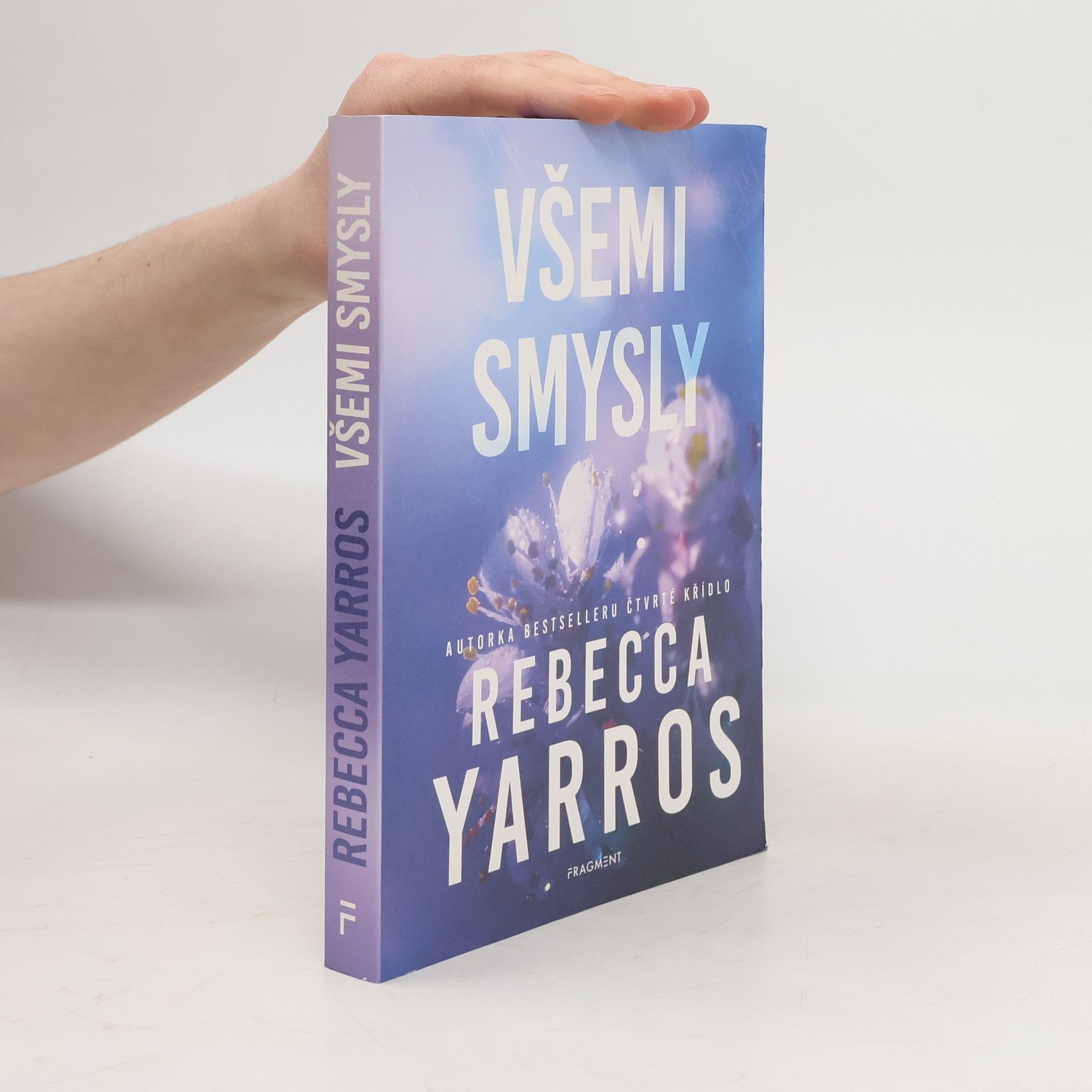 Rebecca Yarros Všemi smysly
