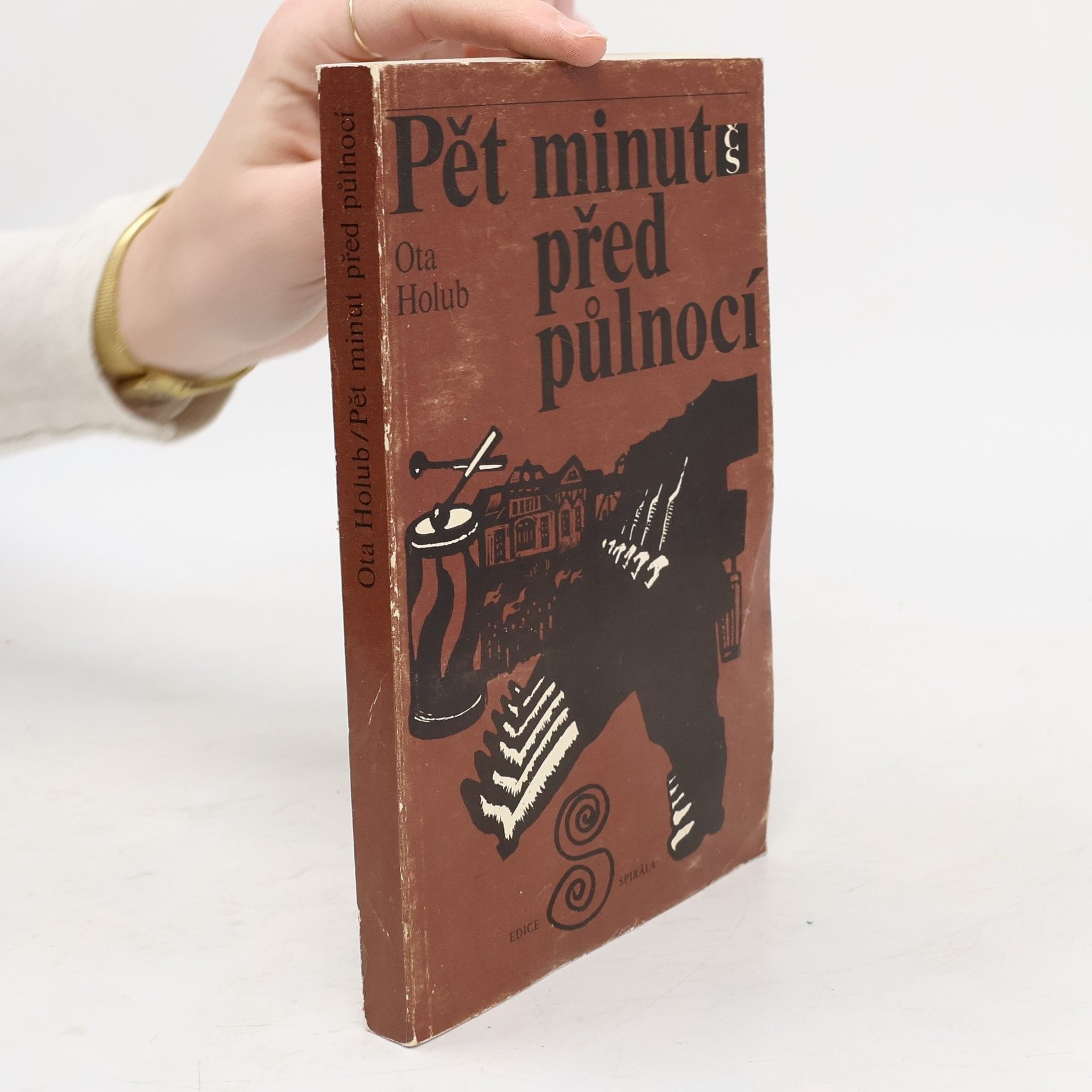 Ota Holub Pět minut před půlnocí