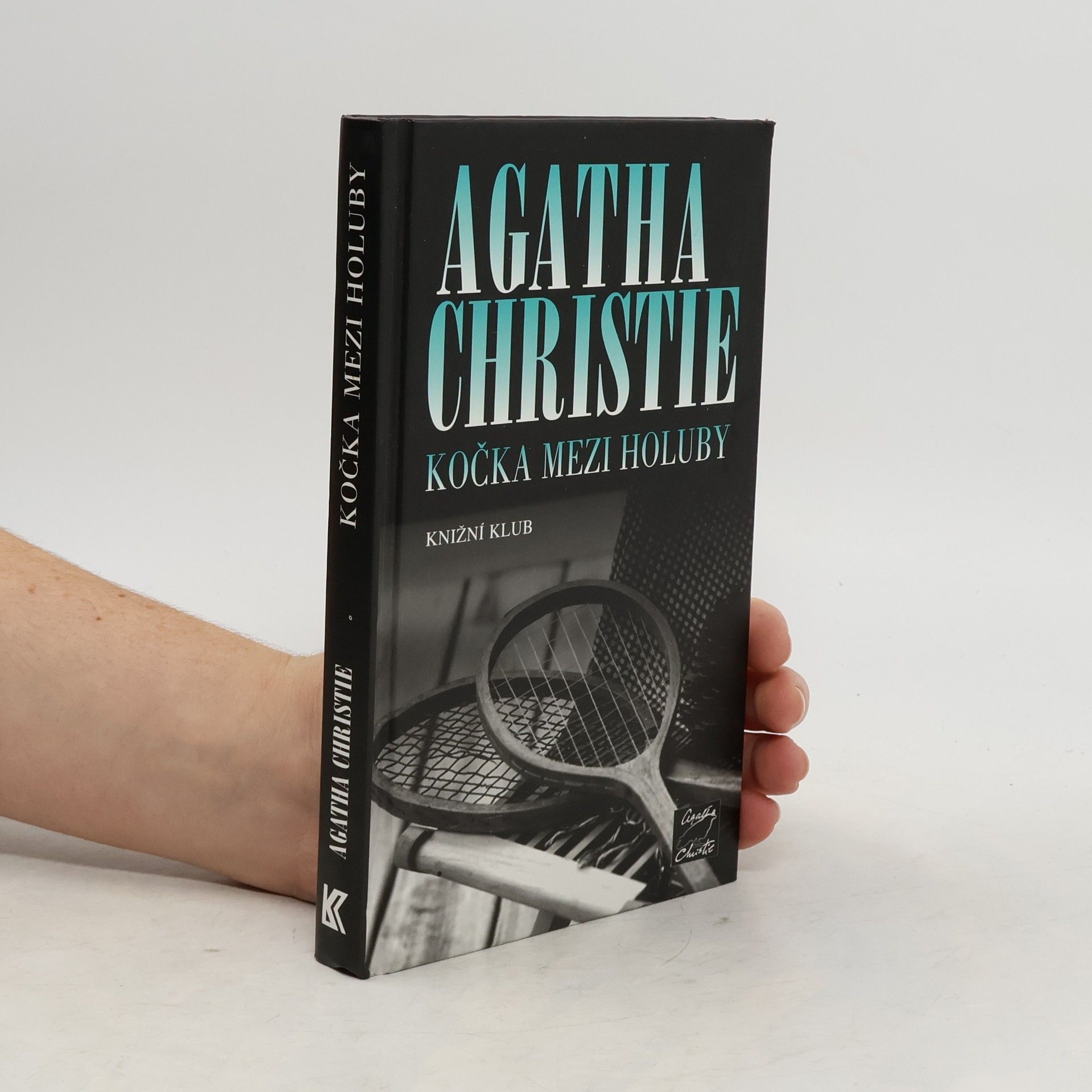 Agatha Christie Kočka mezi holuby