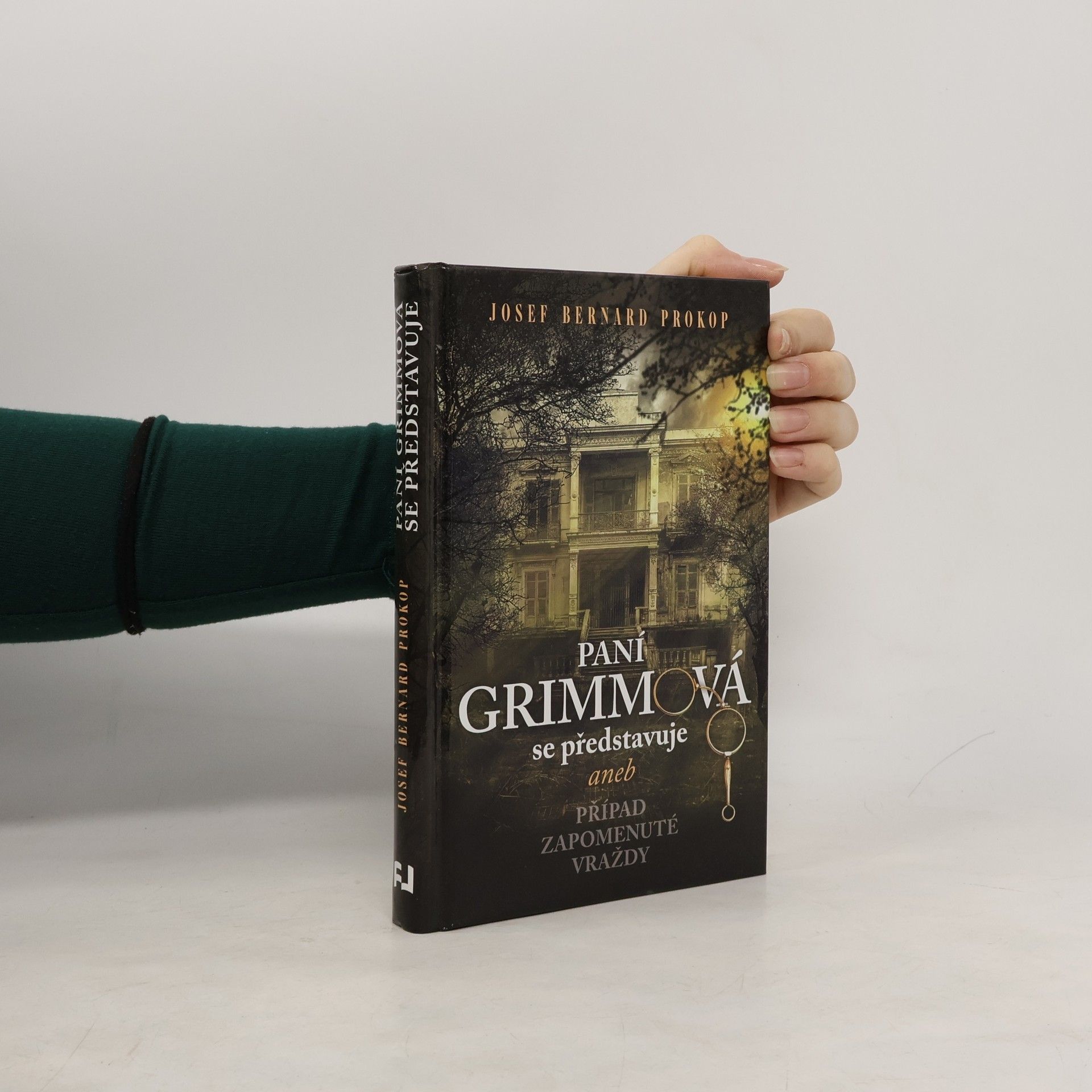 Paní Grimmová se představuje, aneb, Případ zapomenuté vraždy