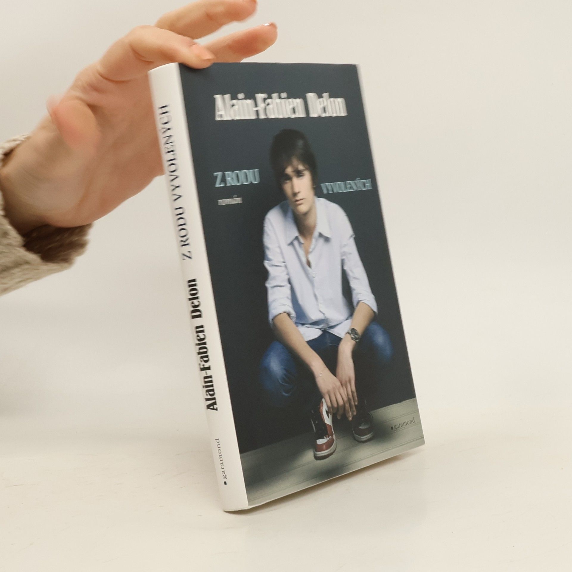 AlainFabien Delon Z rodu vyvolených