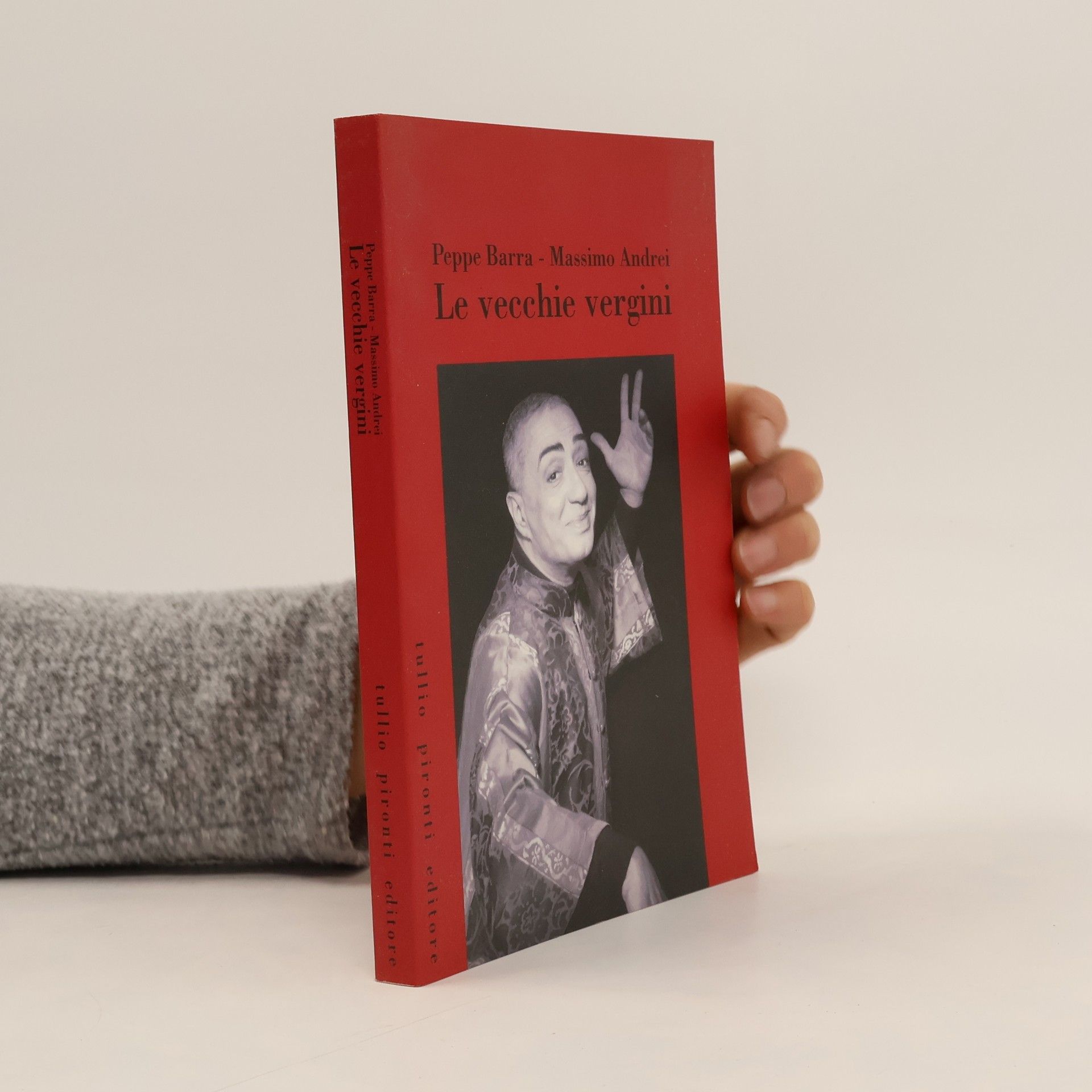 Peppe Barra Le vecchie vergini