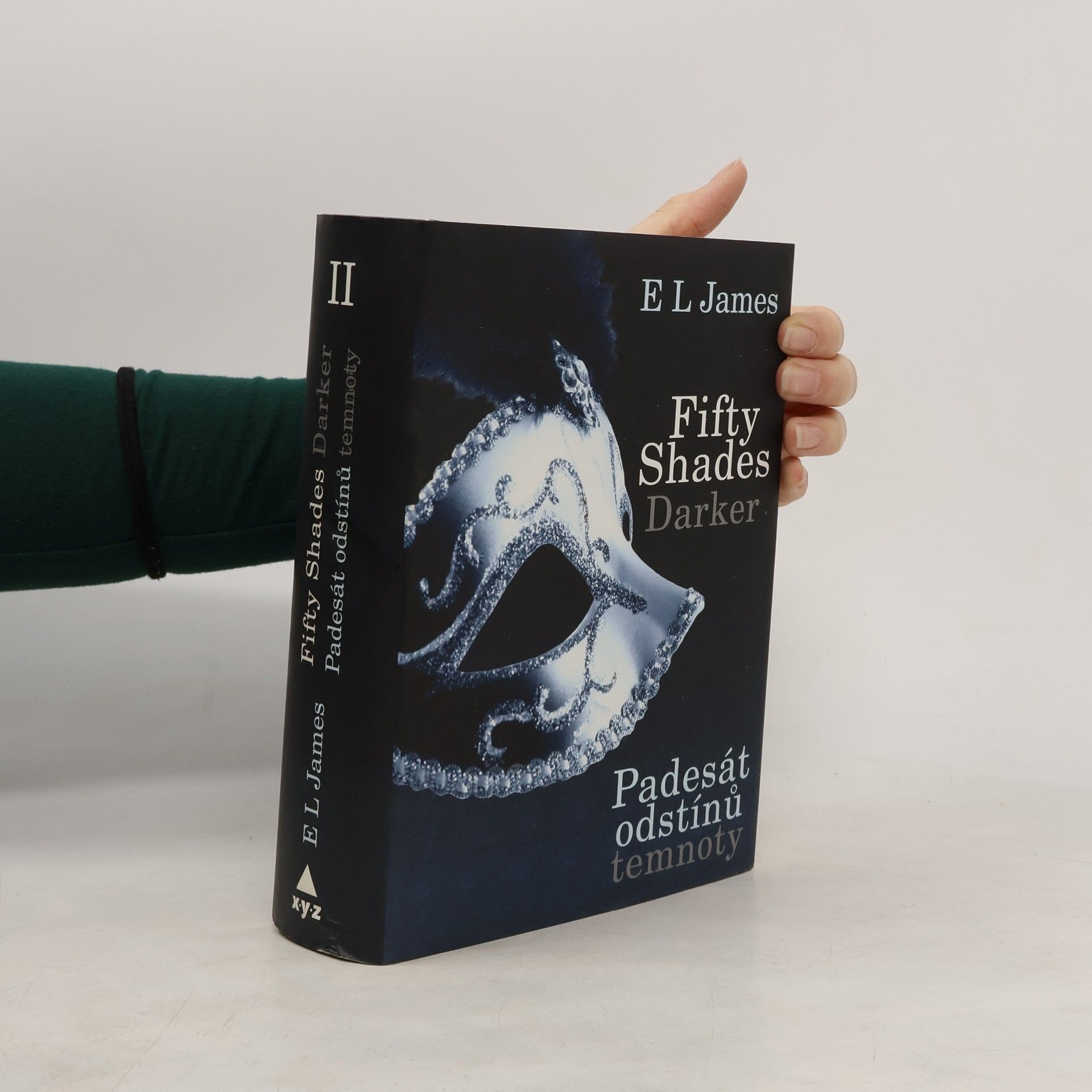 E L James Padesát odstínů temnoty