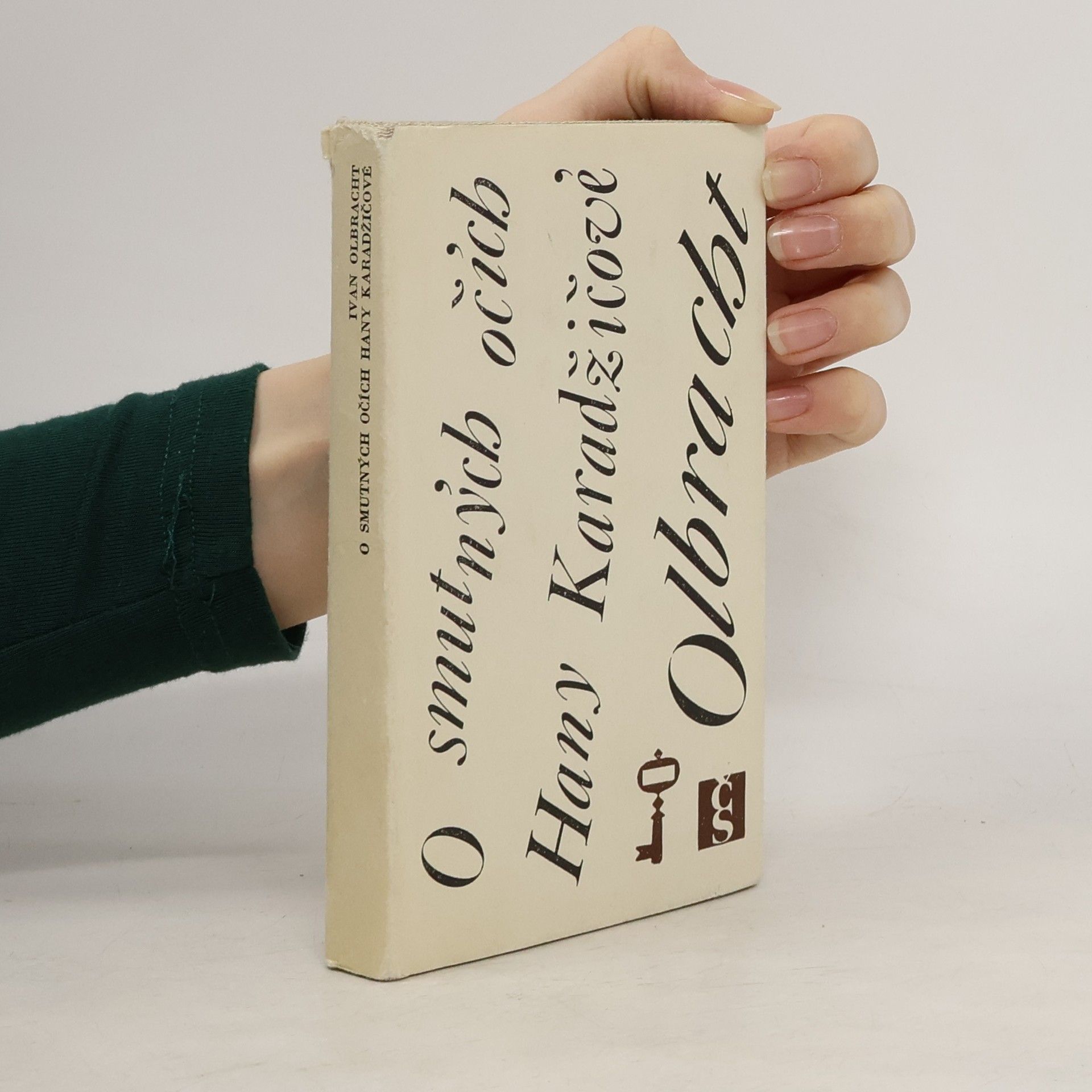 O smutných očích Hany Karadžičové