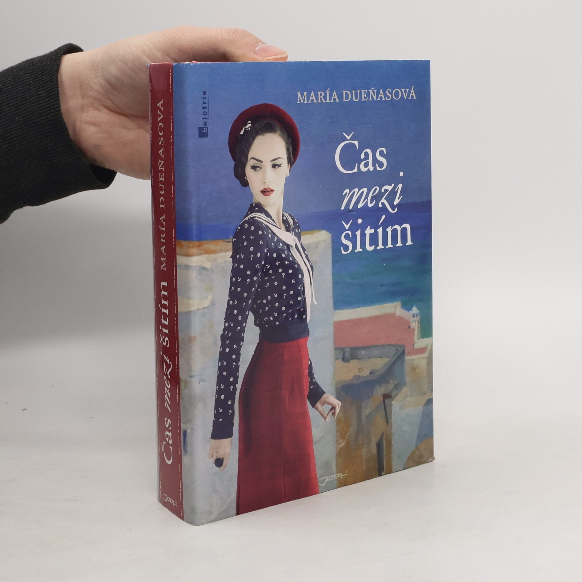 María Dueñas Vinuesa Čas mezi šitím