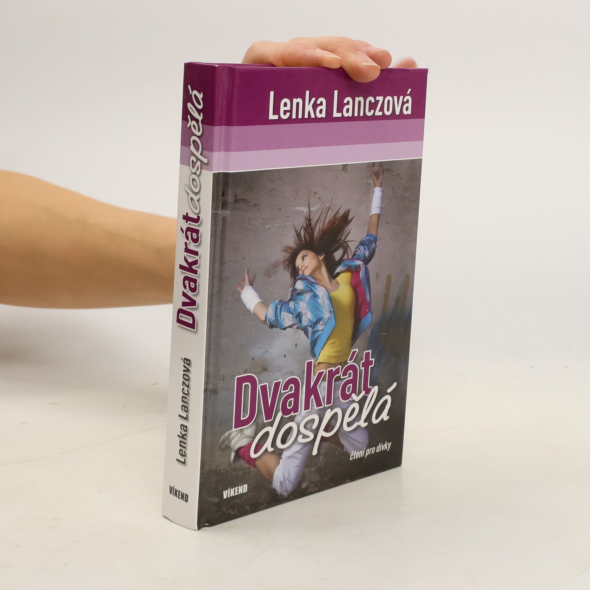 Lenka Lanczová Dvakrát dospělá
