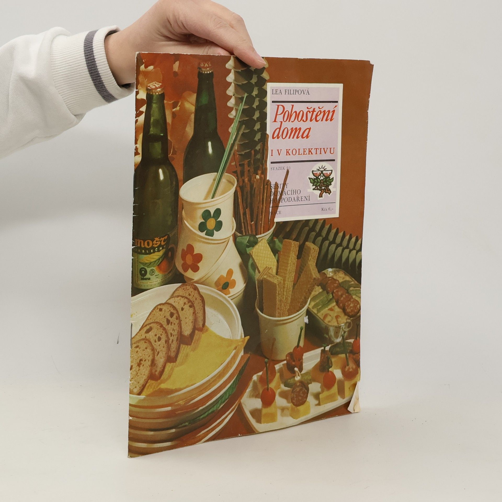 Pohoštění doma i v kolektivu. Svazek 93