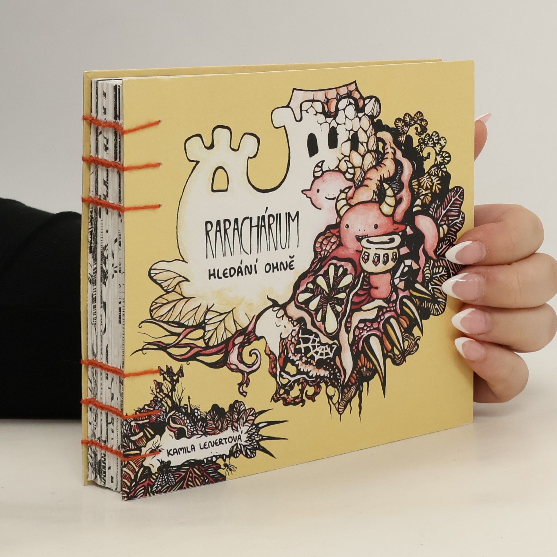 Kamila Levertová Rarachárium. Hledání ohně