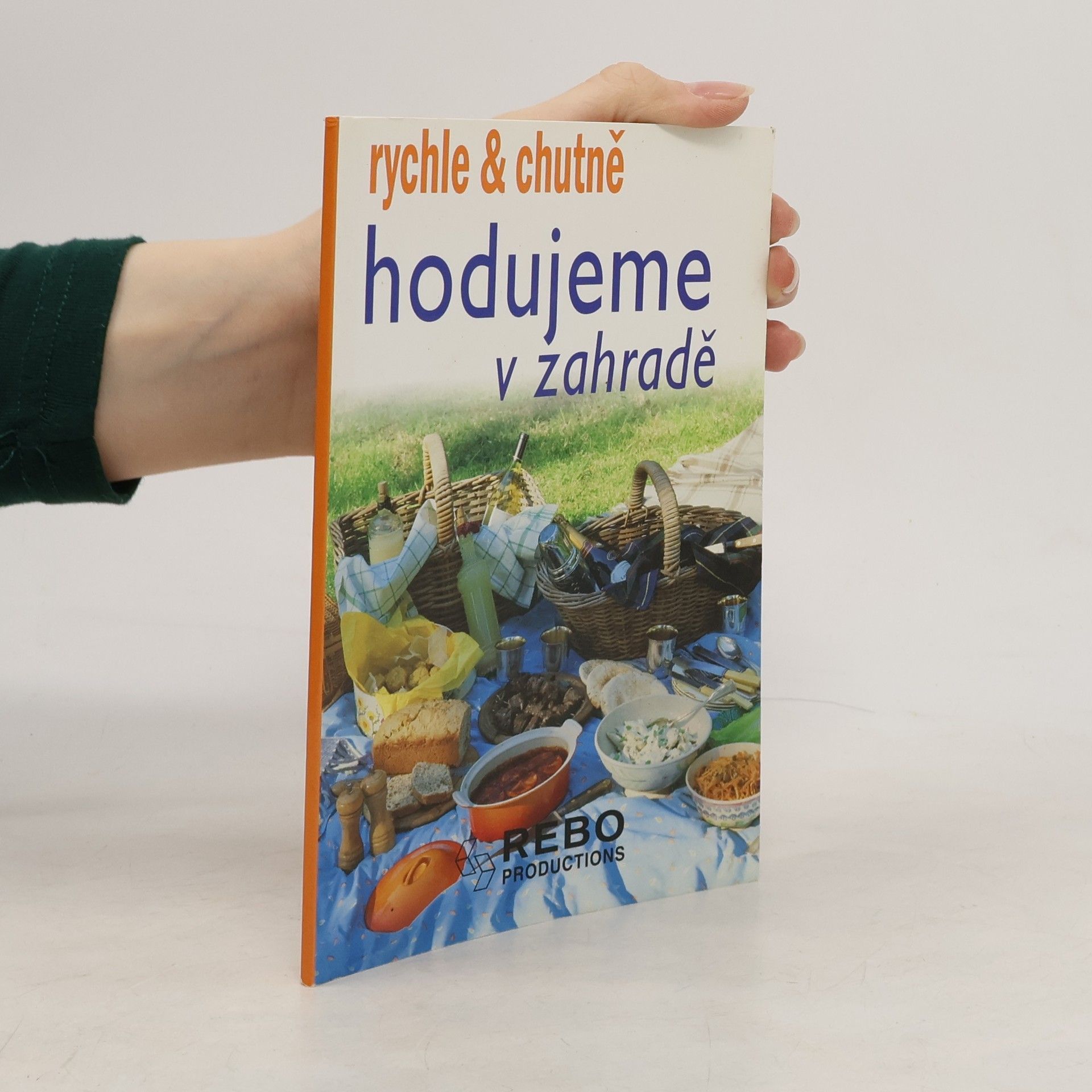 Collectif d'auteurs Hodujeme v zahradě