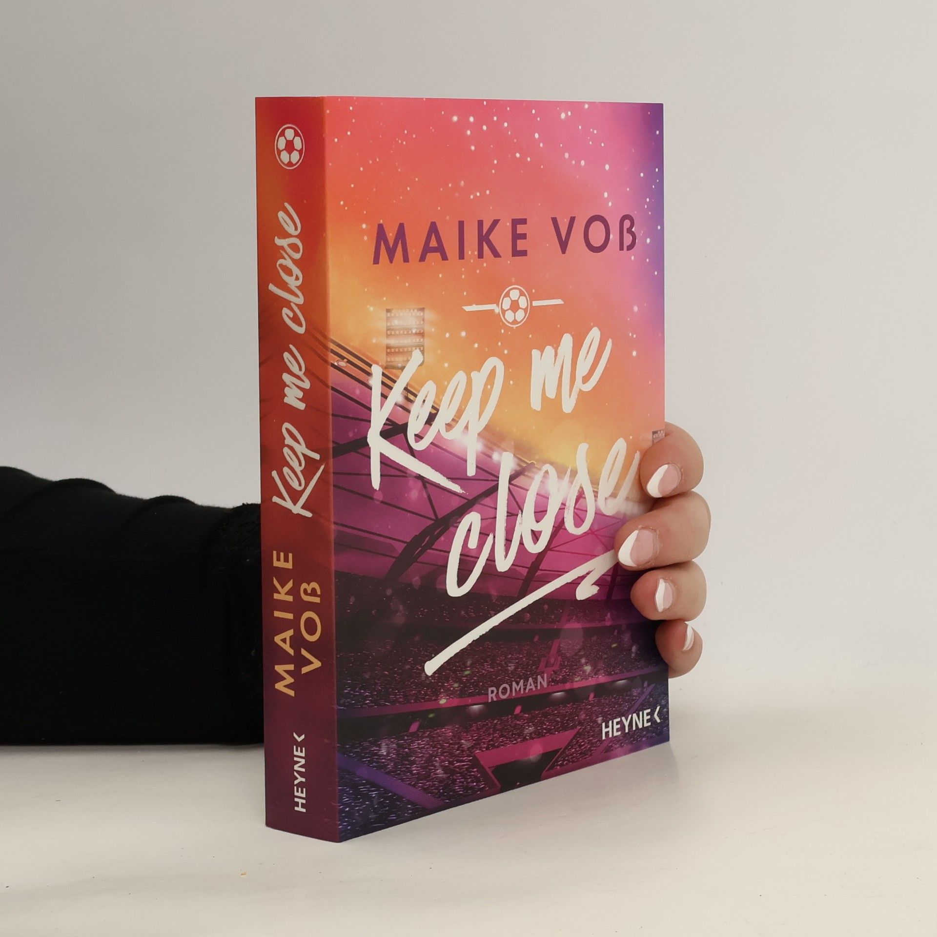 Maike Voß Keep Me Close