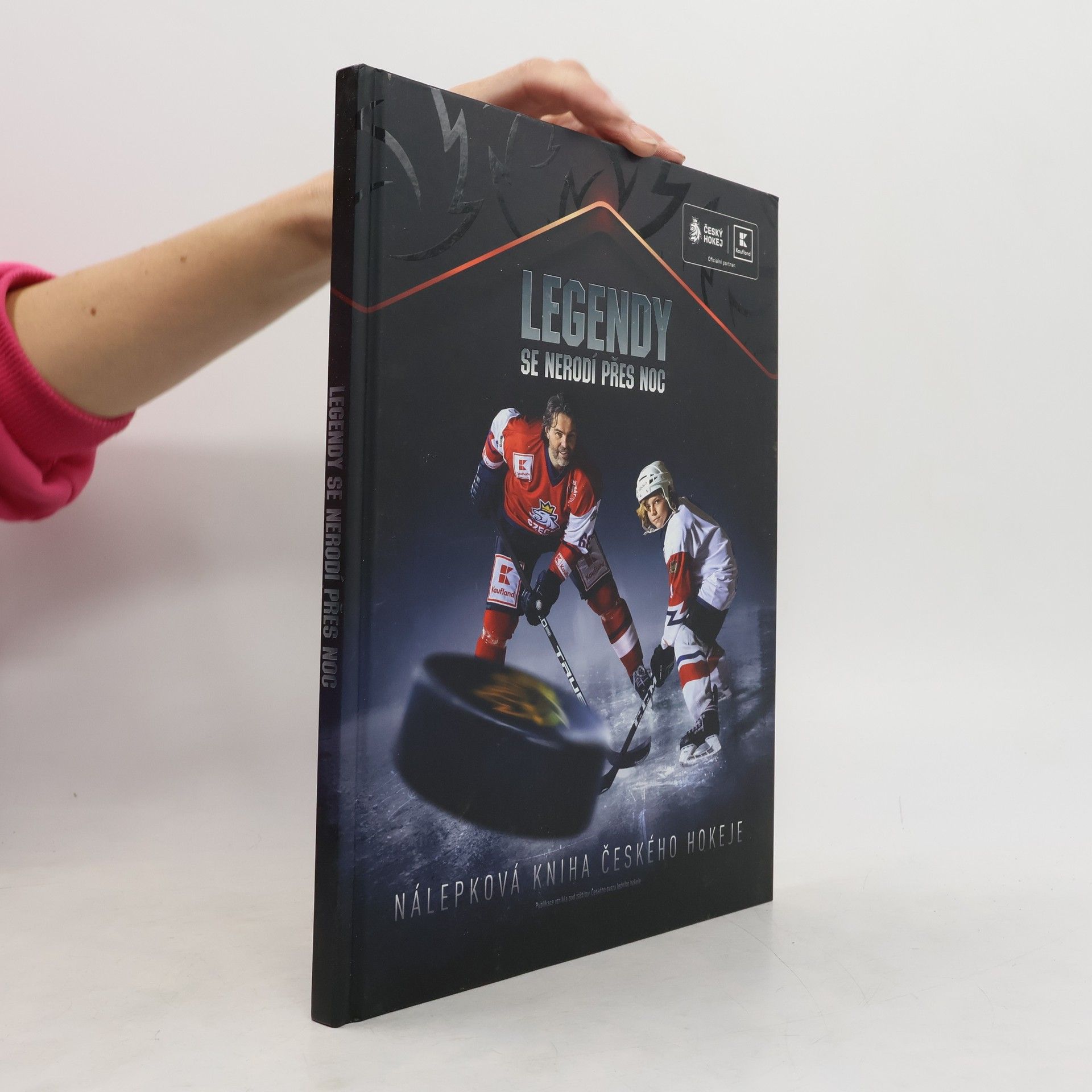 Tomáš Kučera Legendy se nerodí přes noc - Nálepková kniha českého hokeje