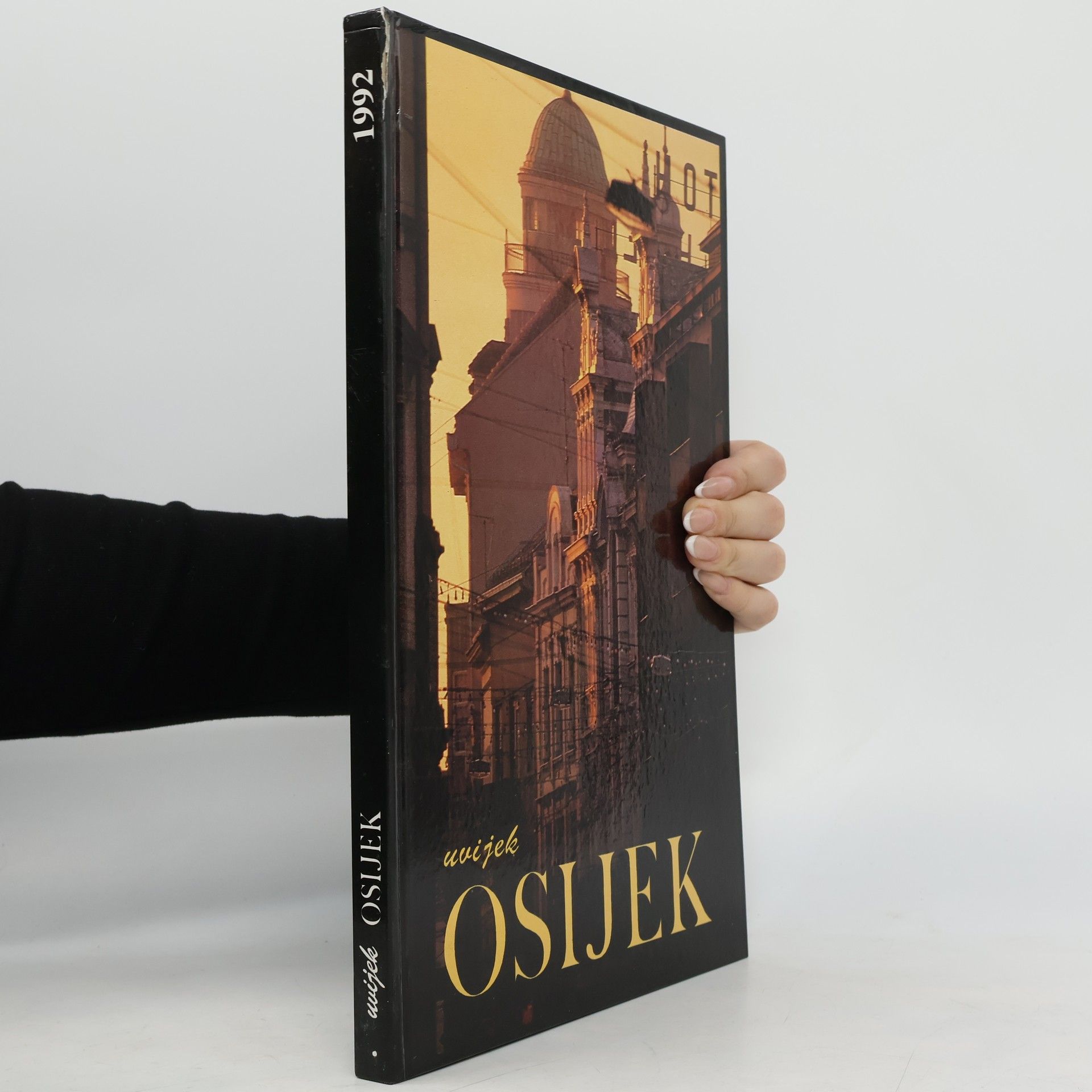 AA.VV. Uvijek Osijek