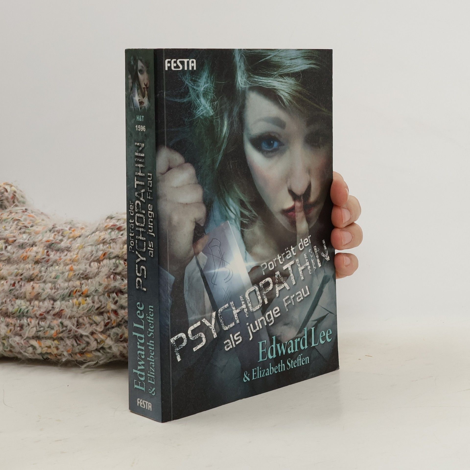 Edward Lee Porträt der Psychopathin als junge Frau