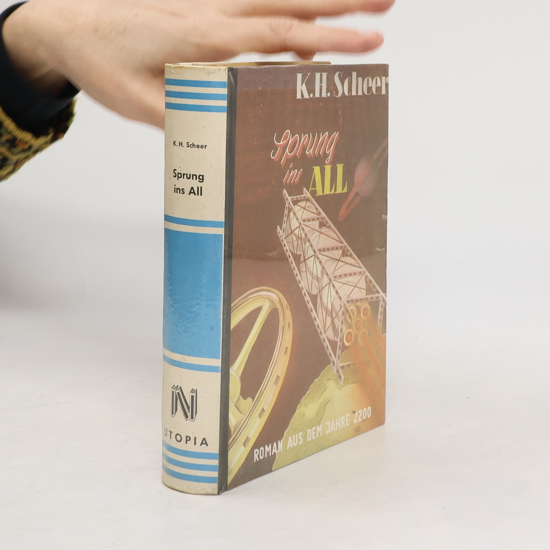 K. H. Scheer Sprung ins All