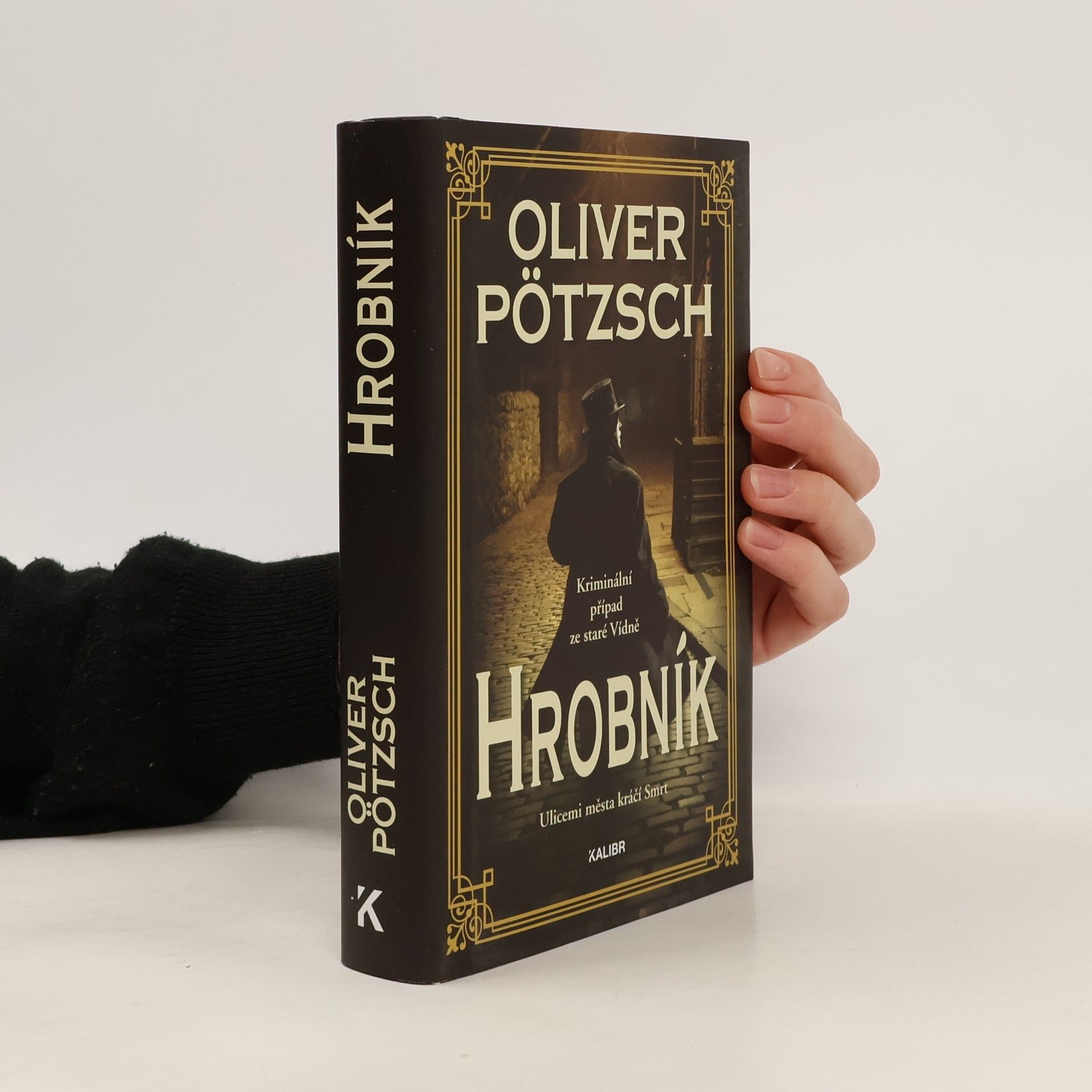 Oliver Pötzsch Hrobník