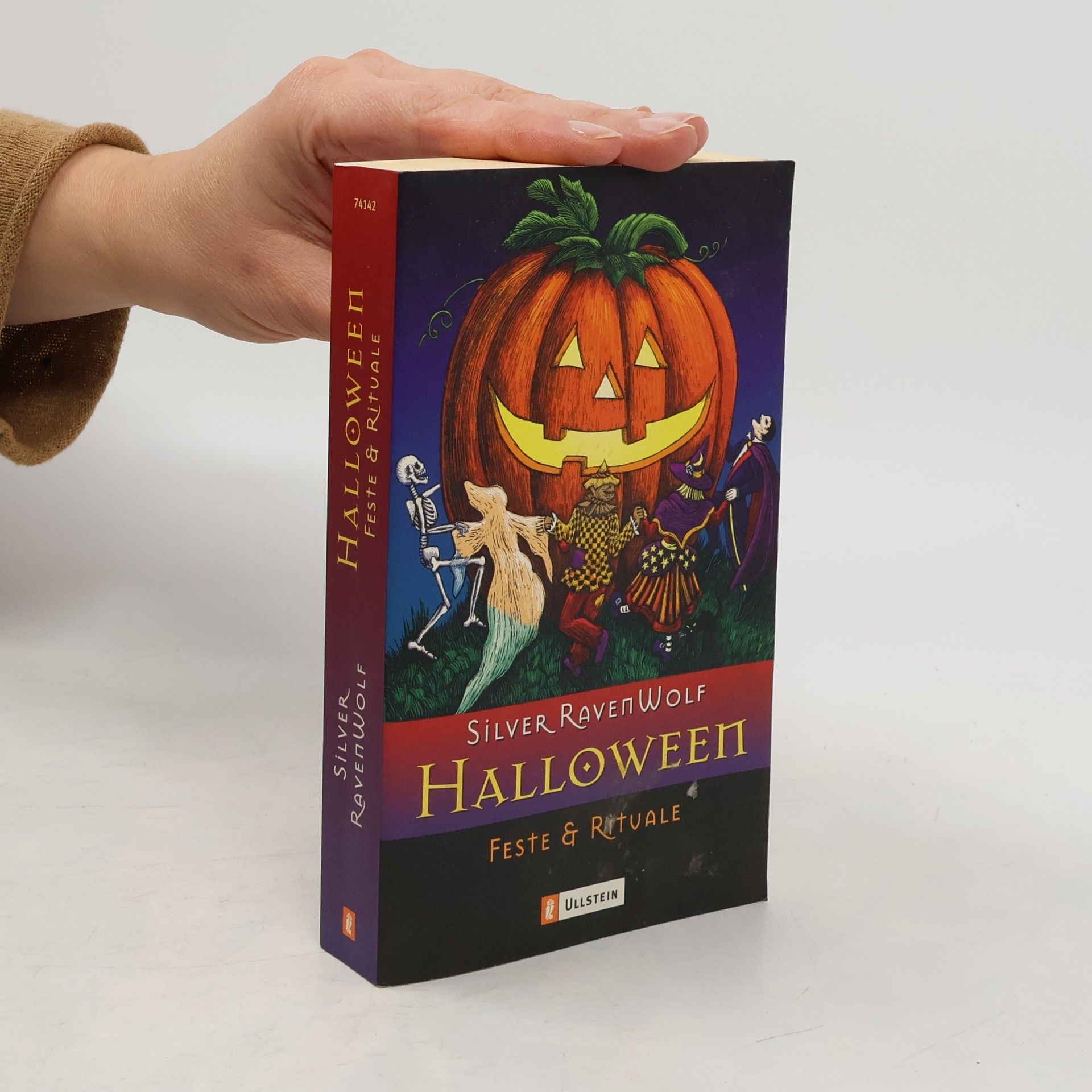 Silver RavenWolf Halloween