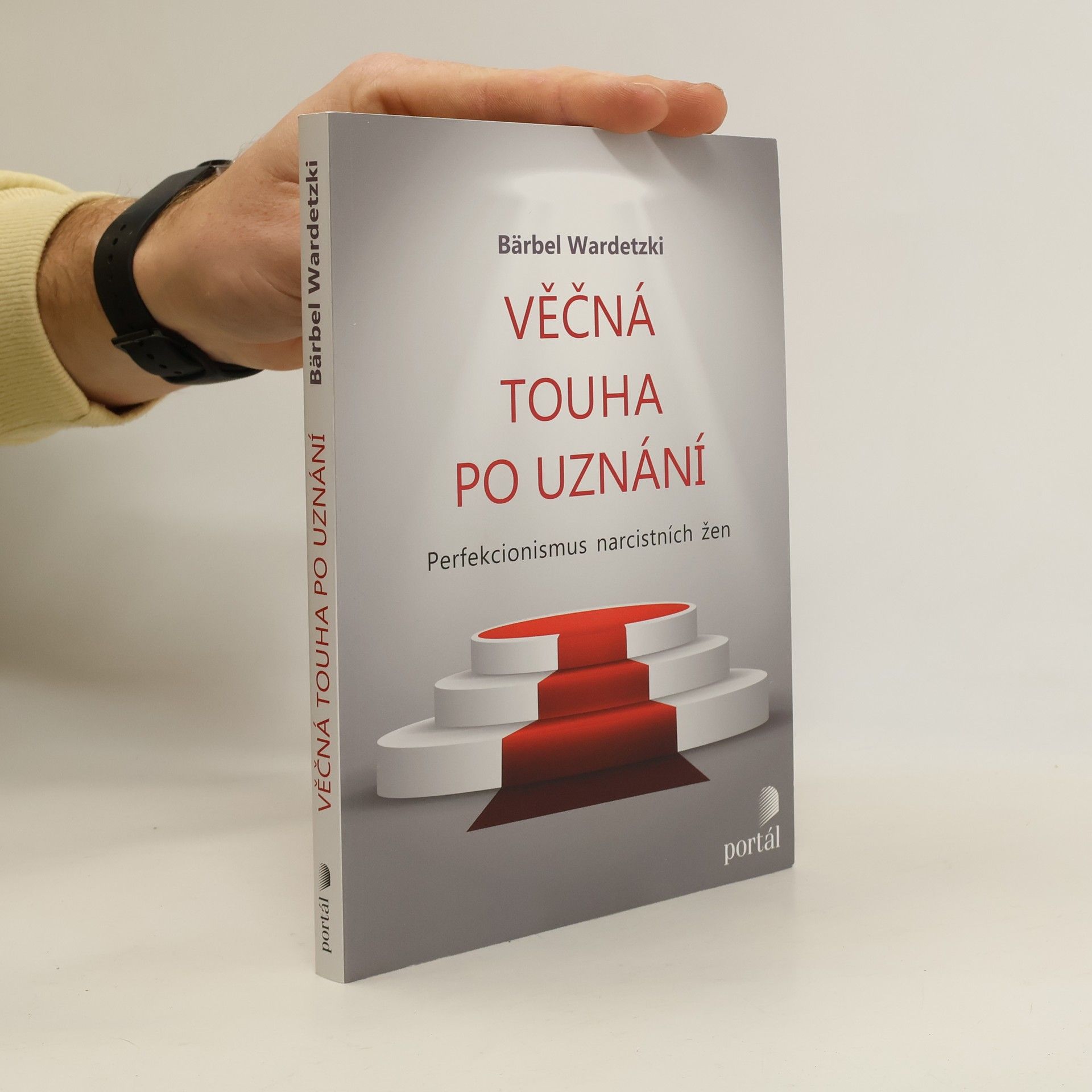 Věčná touha po uznání: perfekcionismus narcistních žen