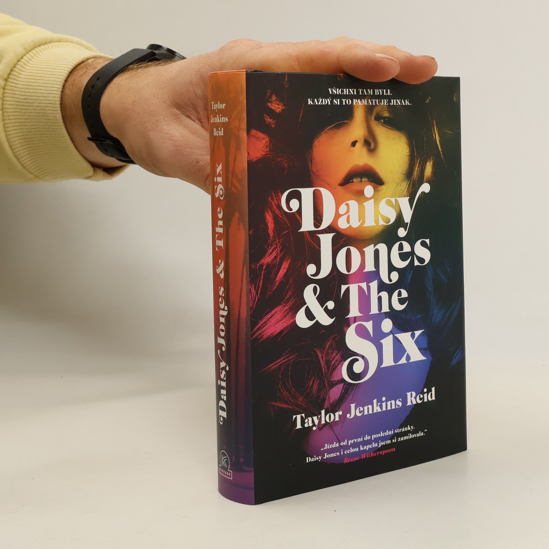 Taylor Jenkins Reid Daisy Jones & The Six